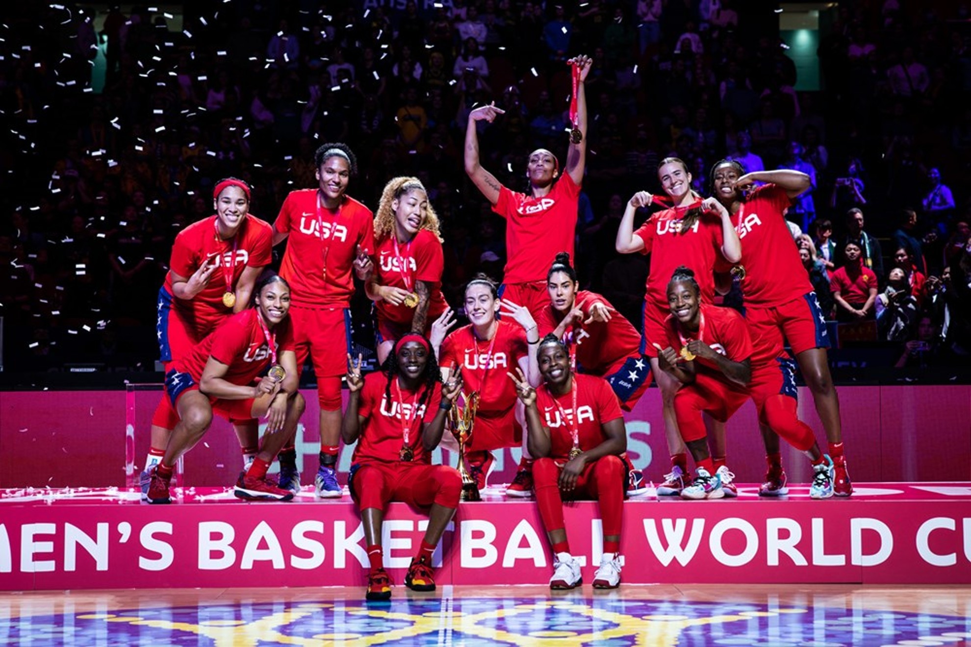 Las jugadoras de Estados Unidos celebran la consecucin del Mundial Femenino. FIBA