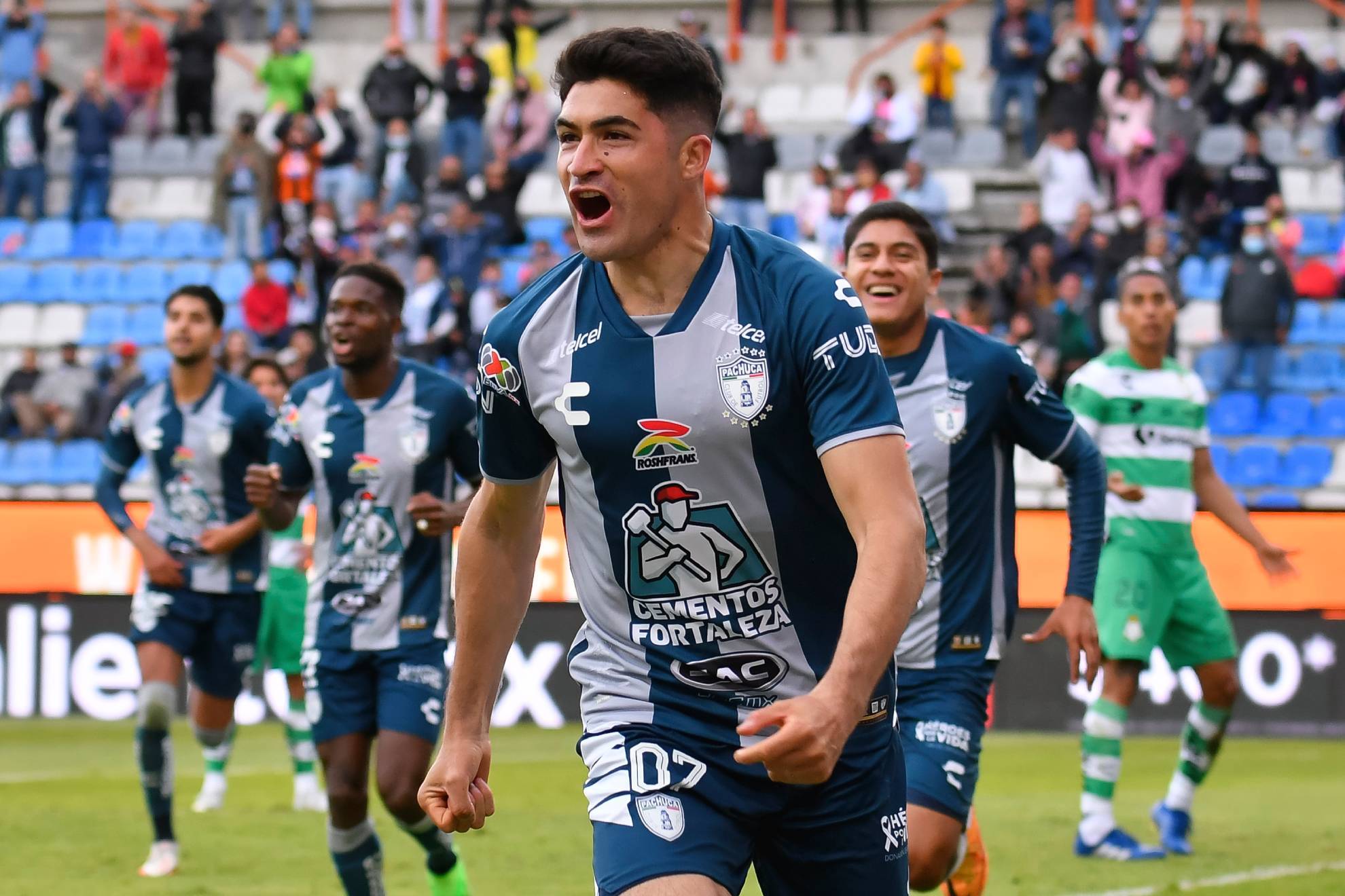 Nico Ibáñez celebra uno de sus goles con el Pachuca | Imago7