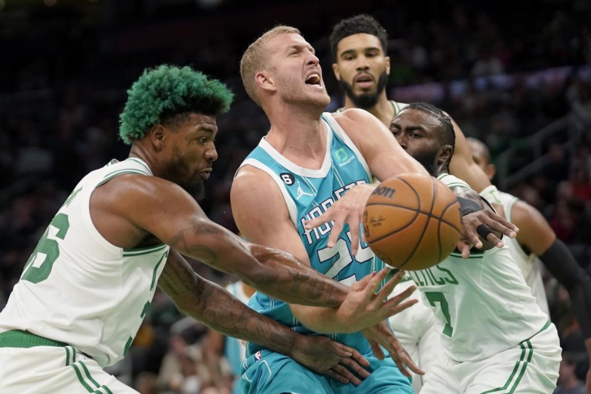 The NBA's worst free-throw shooter Mason Plumlee changes his strategy... And he keeps missing!