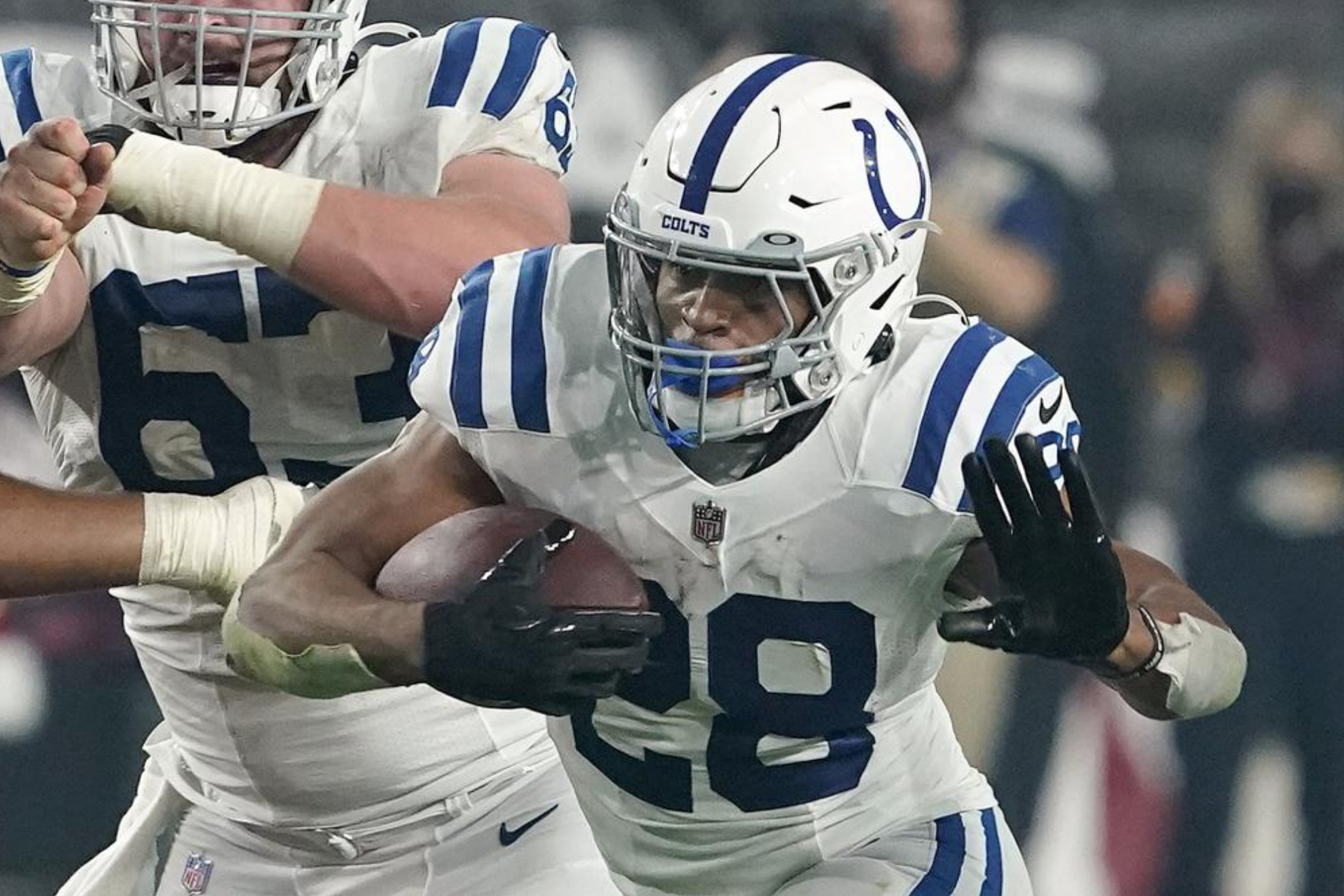 Jonathan Taylor rushing for the Indianapolis Colts.
