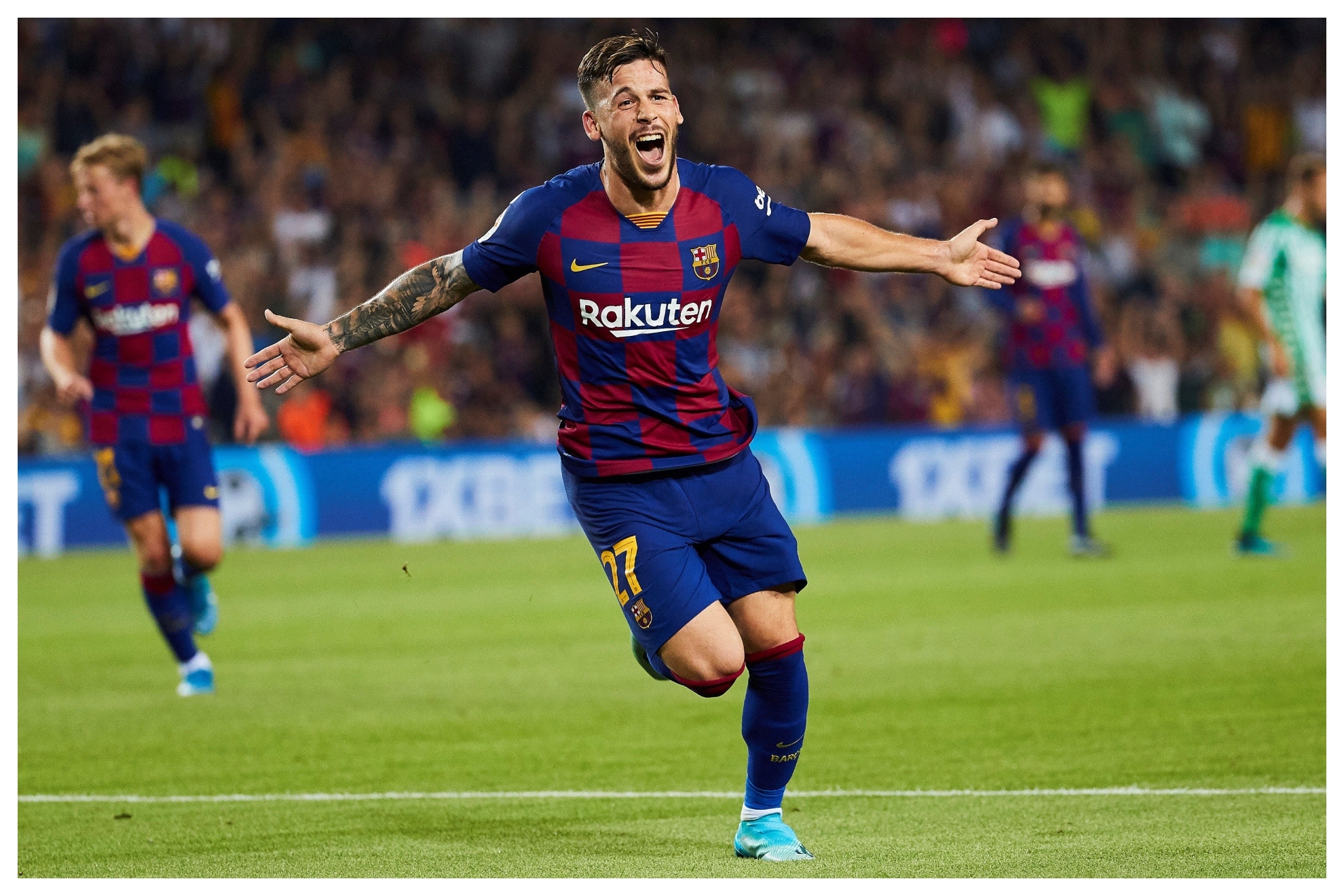 Carles Pérez celebra un gol con el Barcelona. / EFE