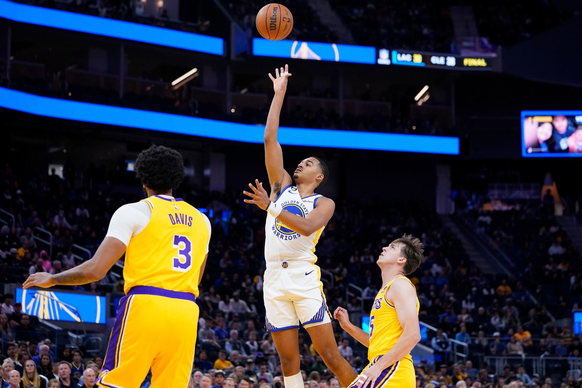 Los Angeles Lakers vs. Golden State Warriors / AP