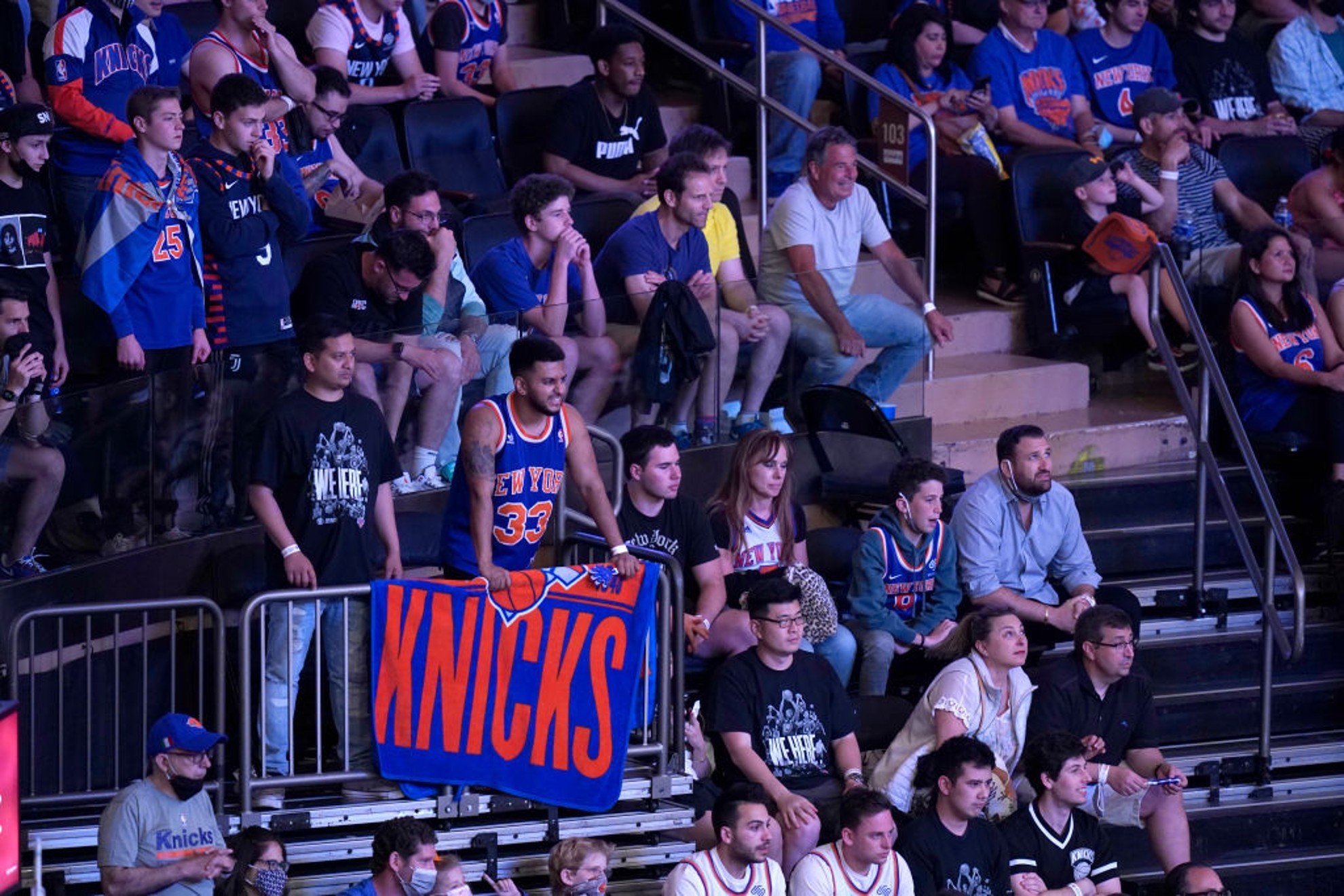 Knicks fans at Madison Square Garden/GETTY IMAGES.