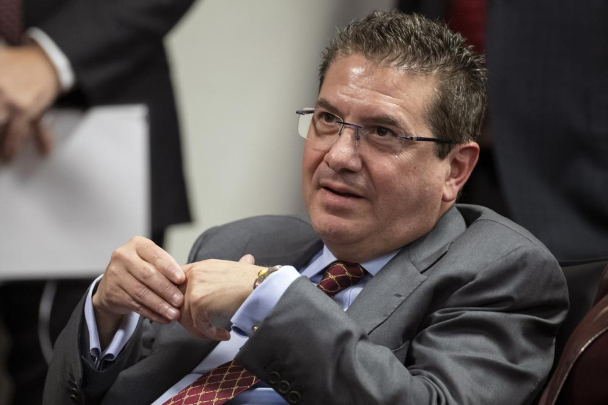 Dan Snyder thinks NFL owners are a mafia and the league 'can't f**k' with  him, per report | Marca