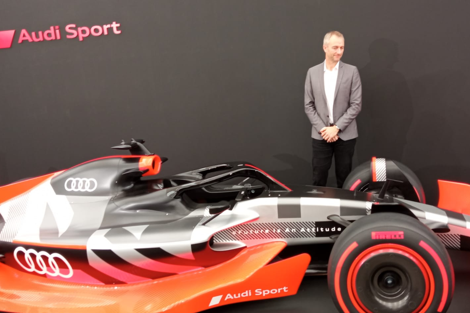 Audi, con Adam Baker al frente, presenta su proyecto de Fórmula 1. / M.S.