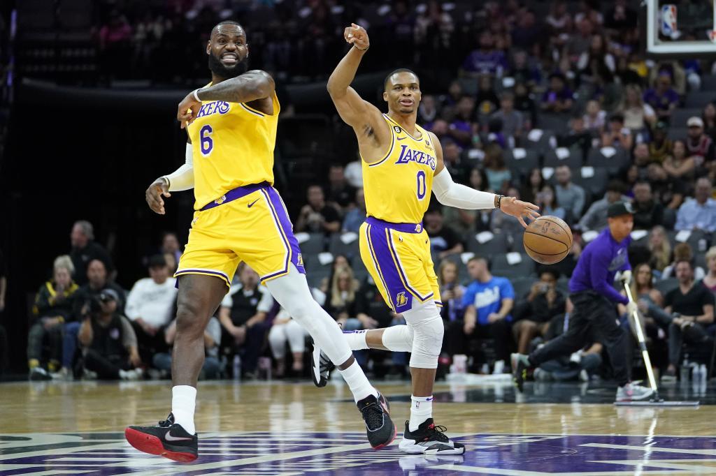 LeBron James y Russell Westbrook durante un partido de los Lakers de la pasada temporada / EFE