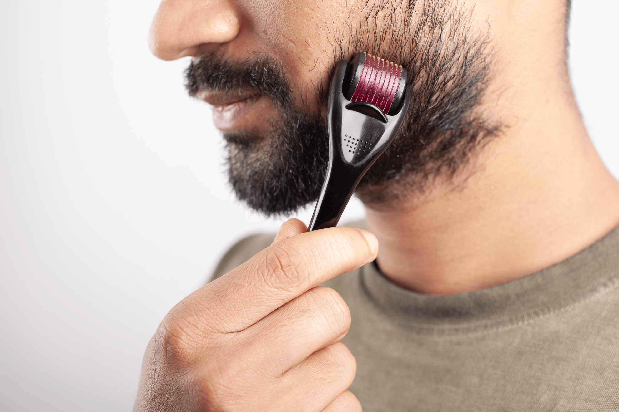 Sigue estos consejos para tener una barba fuerte, sana y cuidada.