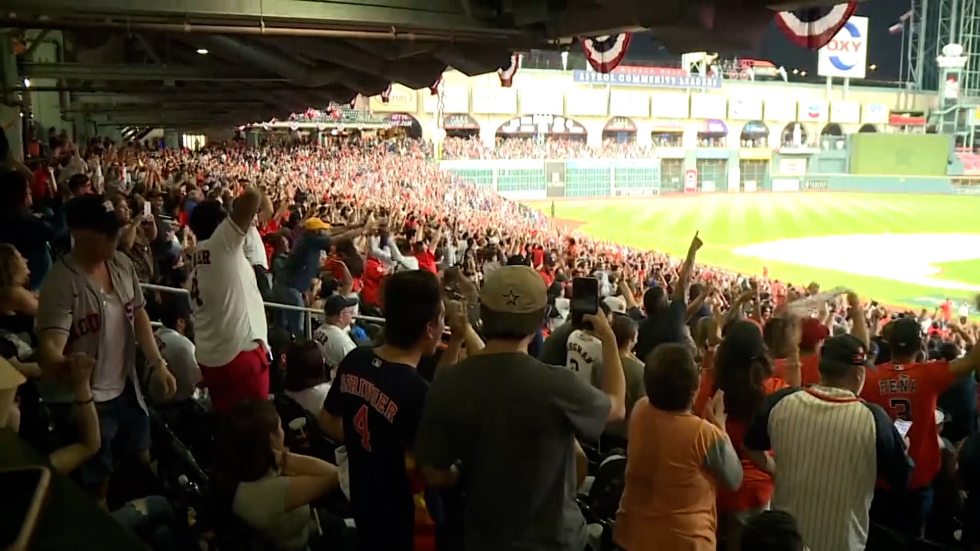 Fans go wild as Astros return to World Series