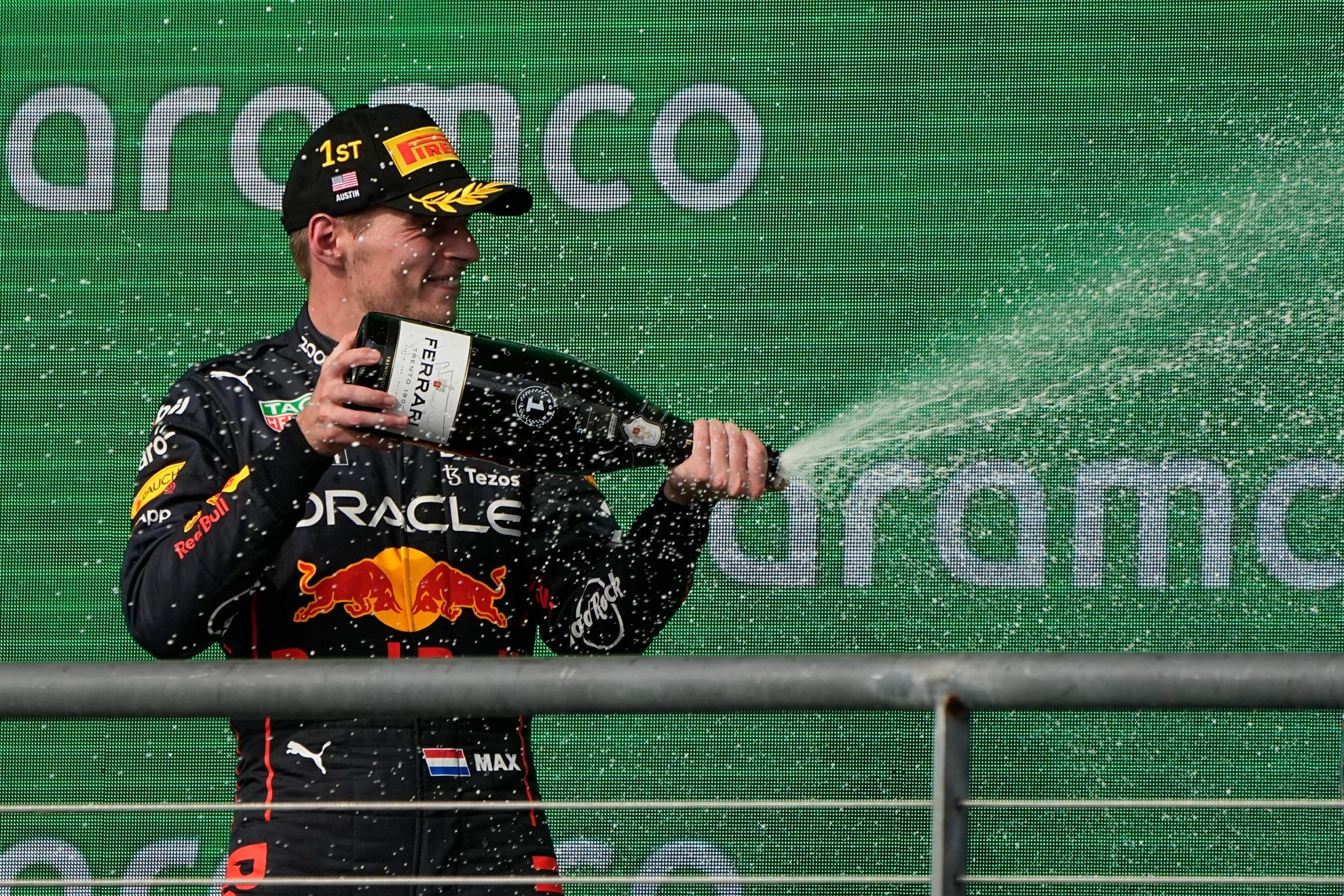 Max Verstappen celebrando la victoria de este fin de semana