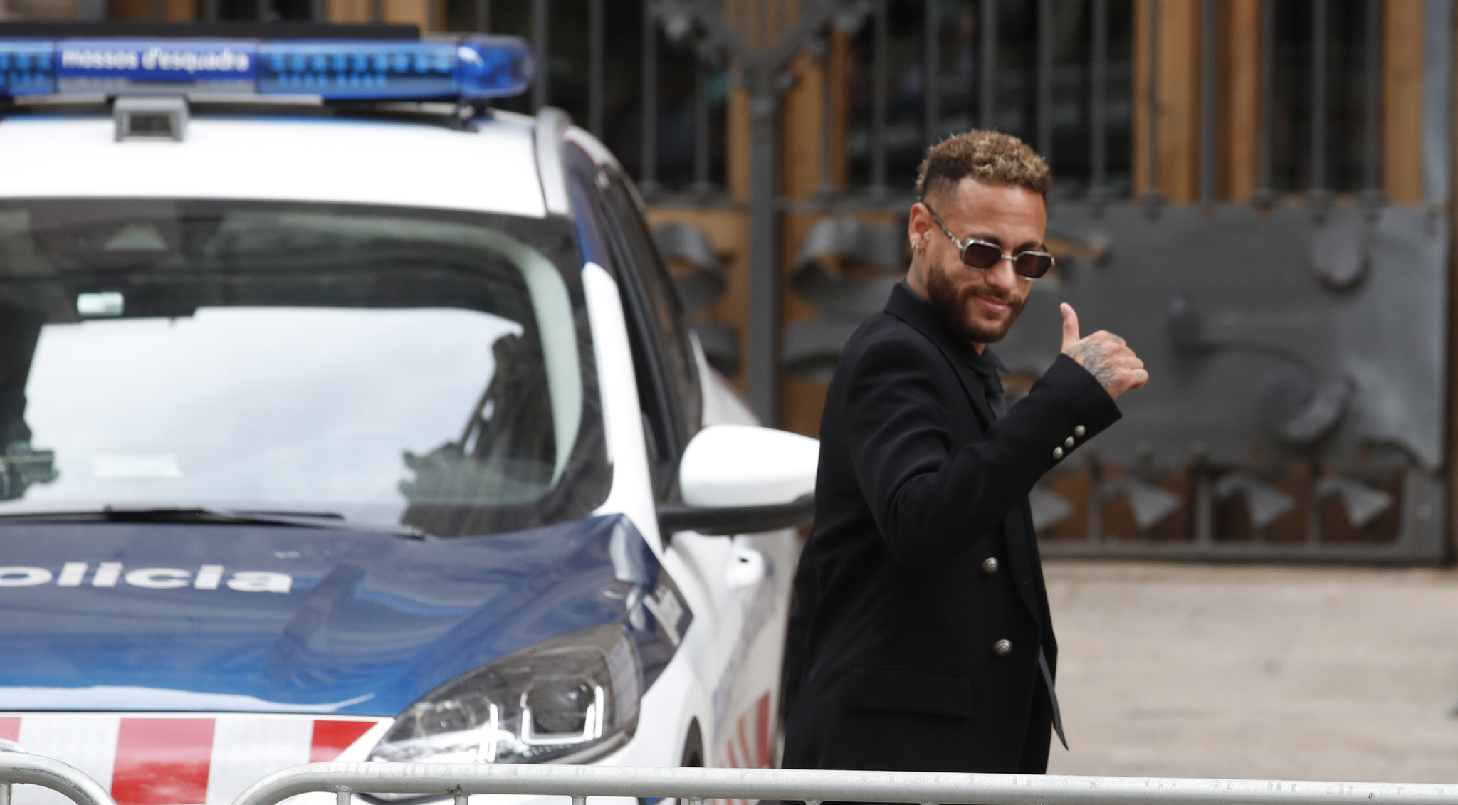 Neymar, a la salida de la Audiencia.