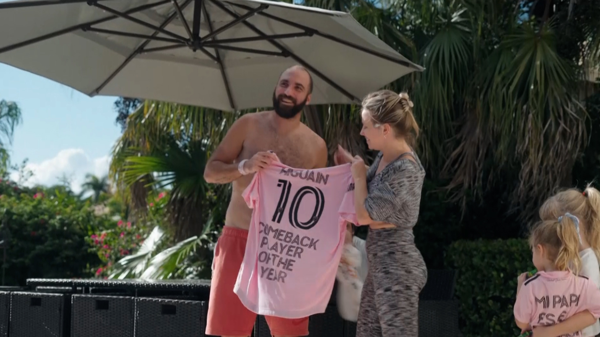 Gonzalo Higuain's family surprises him with MLS Comeback Player of the Year honour