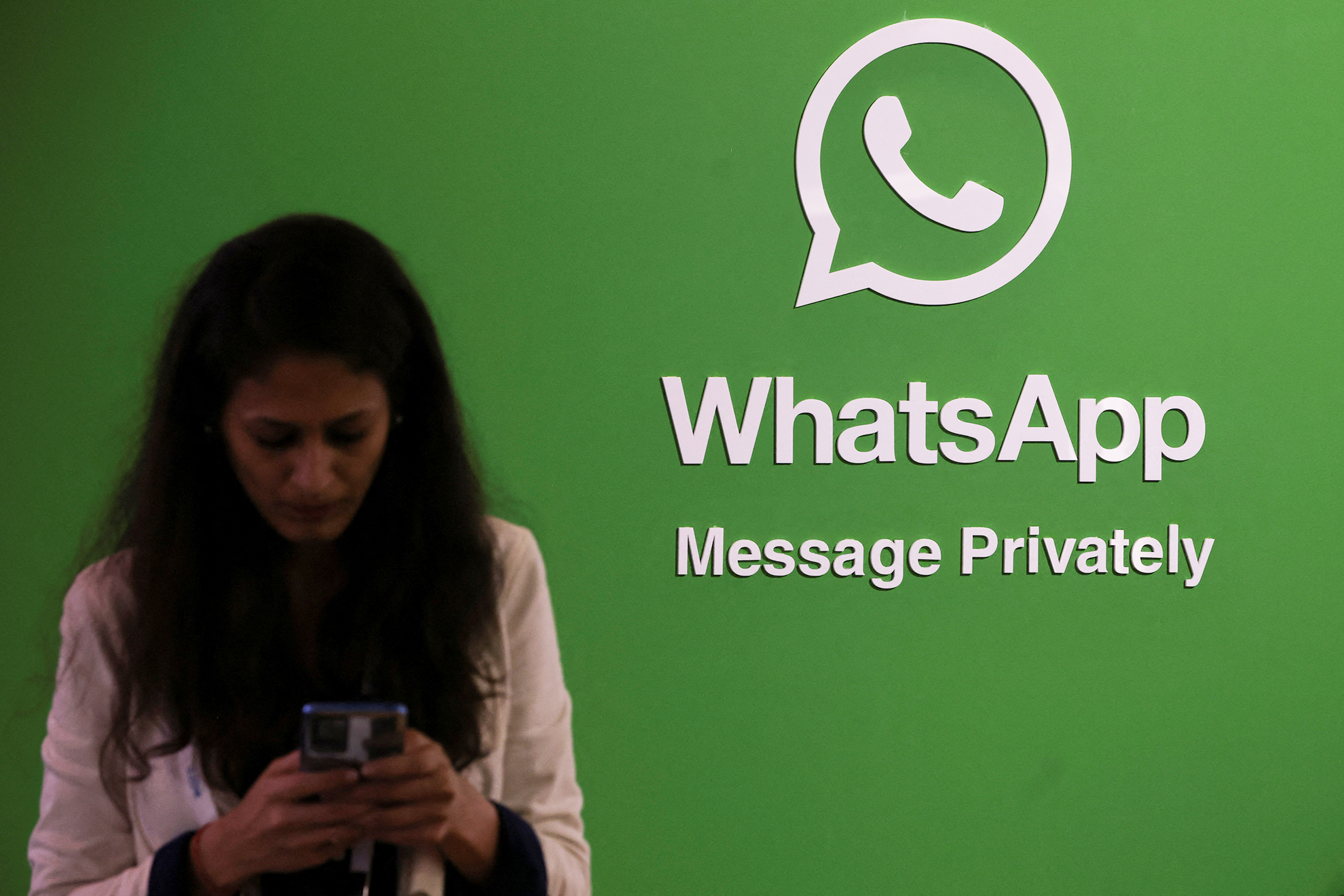 ¿Por qué se quedarán sin WhatsApp algunos modelos de celulares? | Reuters