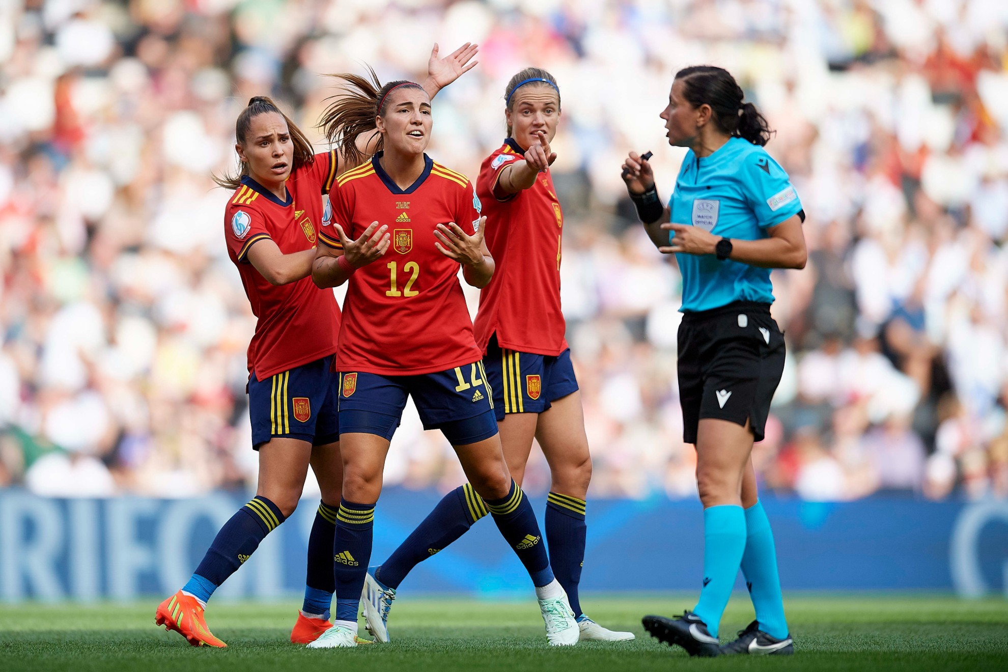 Las jugadoras de la selección española durante el debut ante Finlandia / RFEF