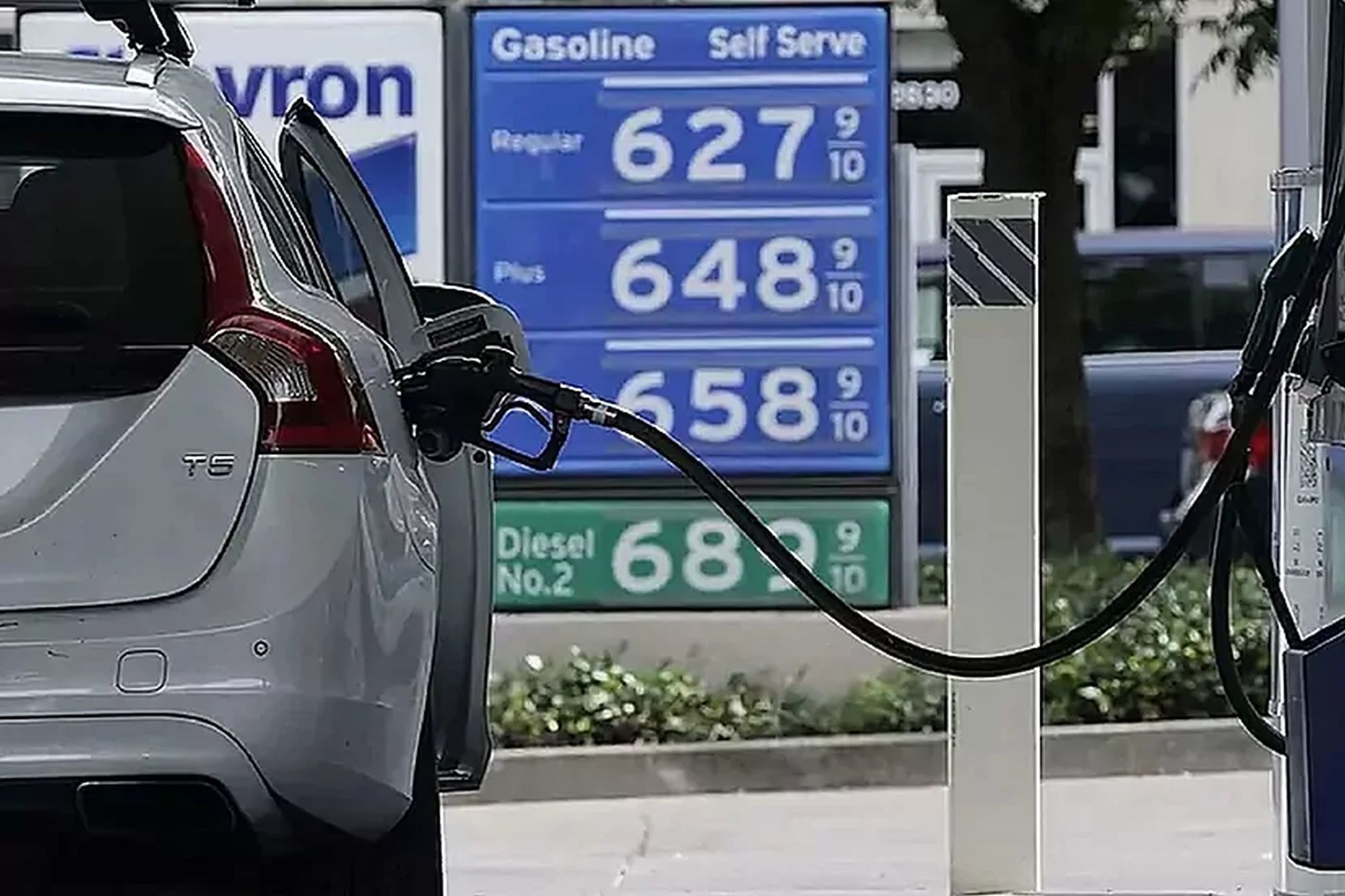 Gas Prices Today, November 1, 2022: Check the Cheapest Gas Stations Today