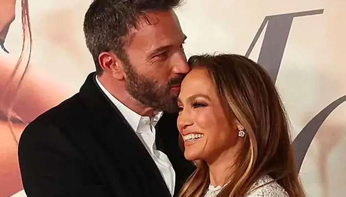 Ben Affleck's friends see he is unhappy: He became Jennifer Lopez's puppet