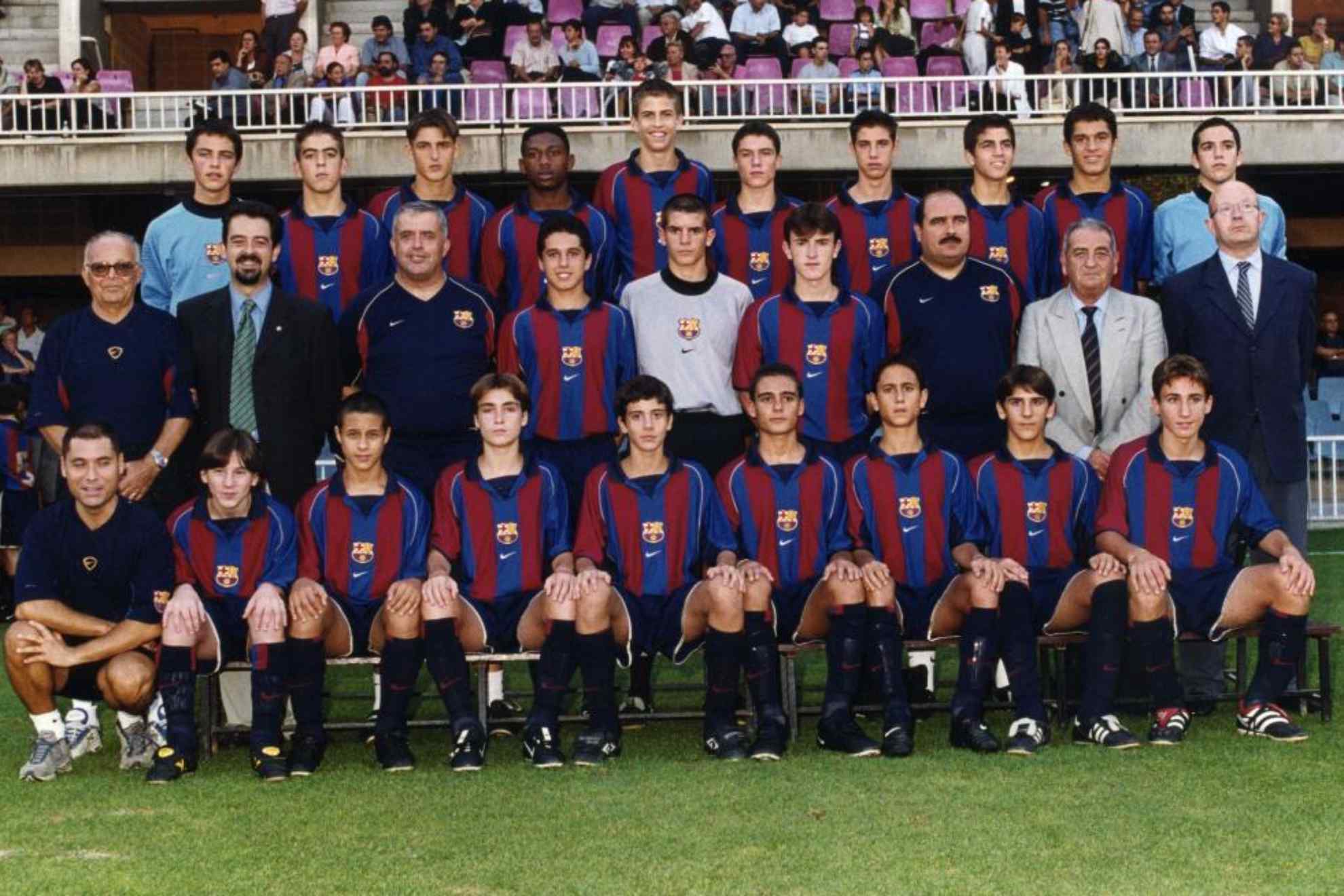 Imagen del cadete del Barcelona en la 2001/2002, con Piqué, Cesc y Messi. / FC BARCELONA