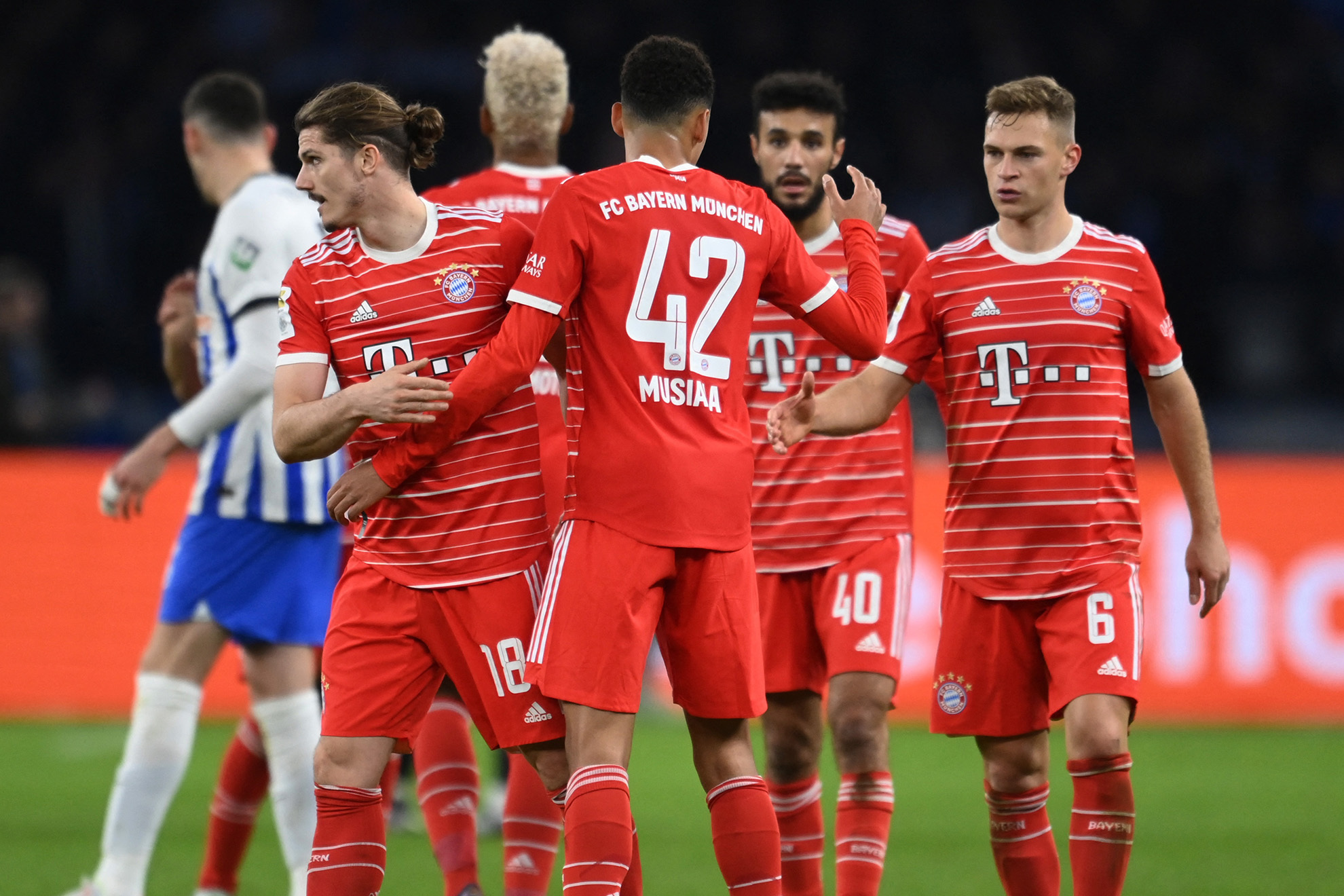 El Bayern Munich sufre pero se lleva la victoria en el Olímpico de Berlín. | Reuters
