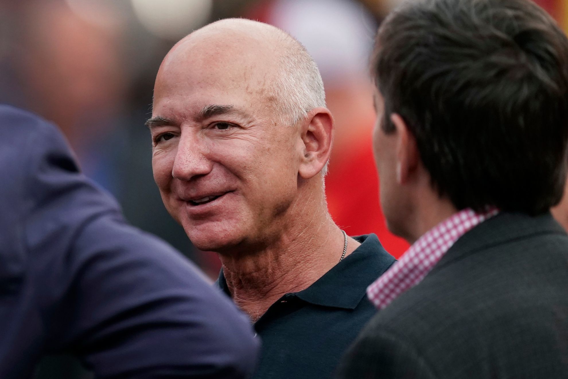 Jeff Bezos, Amazon founder to make bid for Washington Commanders