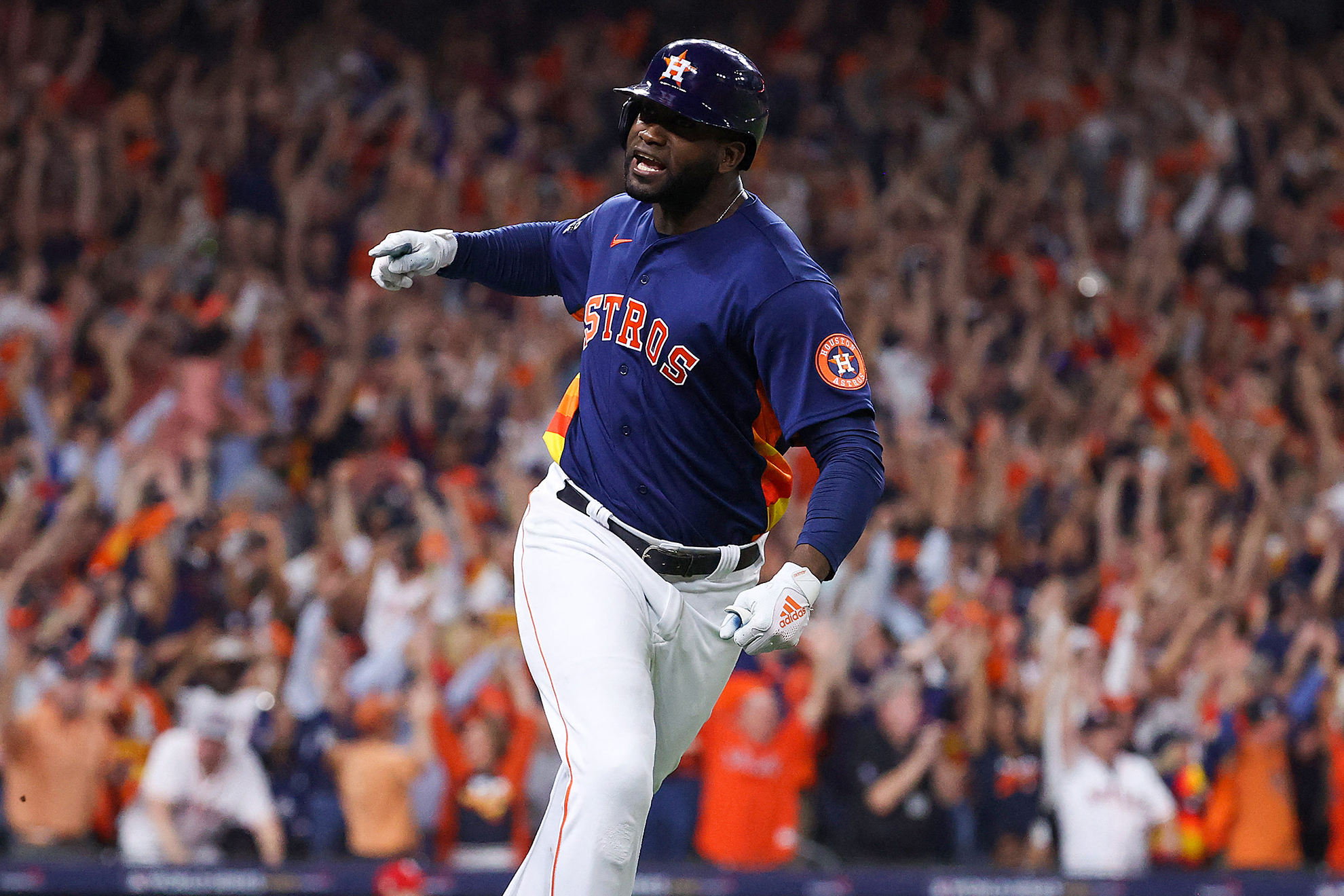 El cubano lleva a los Astros a su segundo título de la MLB | Reuters