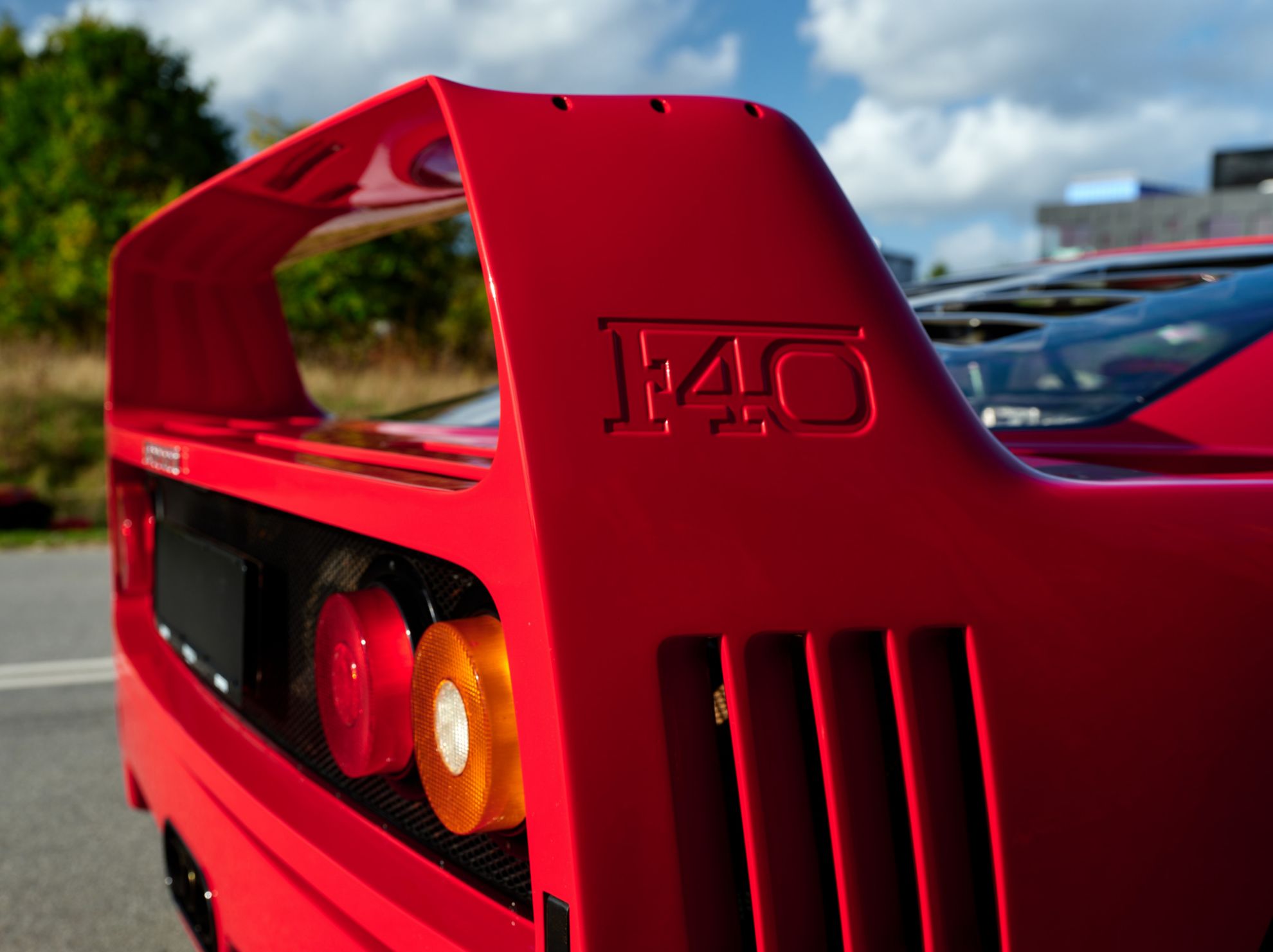 El Ferrari F40 es uno de los coches ms deseados del mundo... y Sotheby's tiene uno que impresiona.
