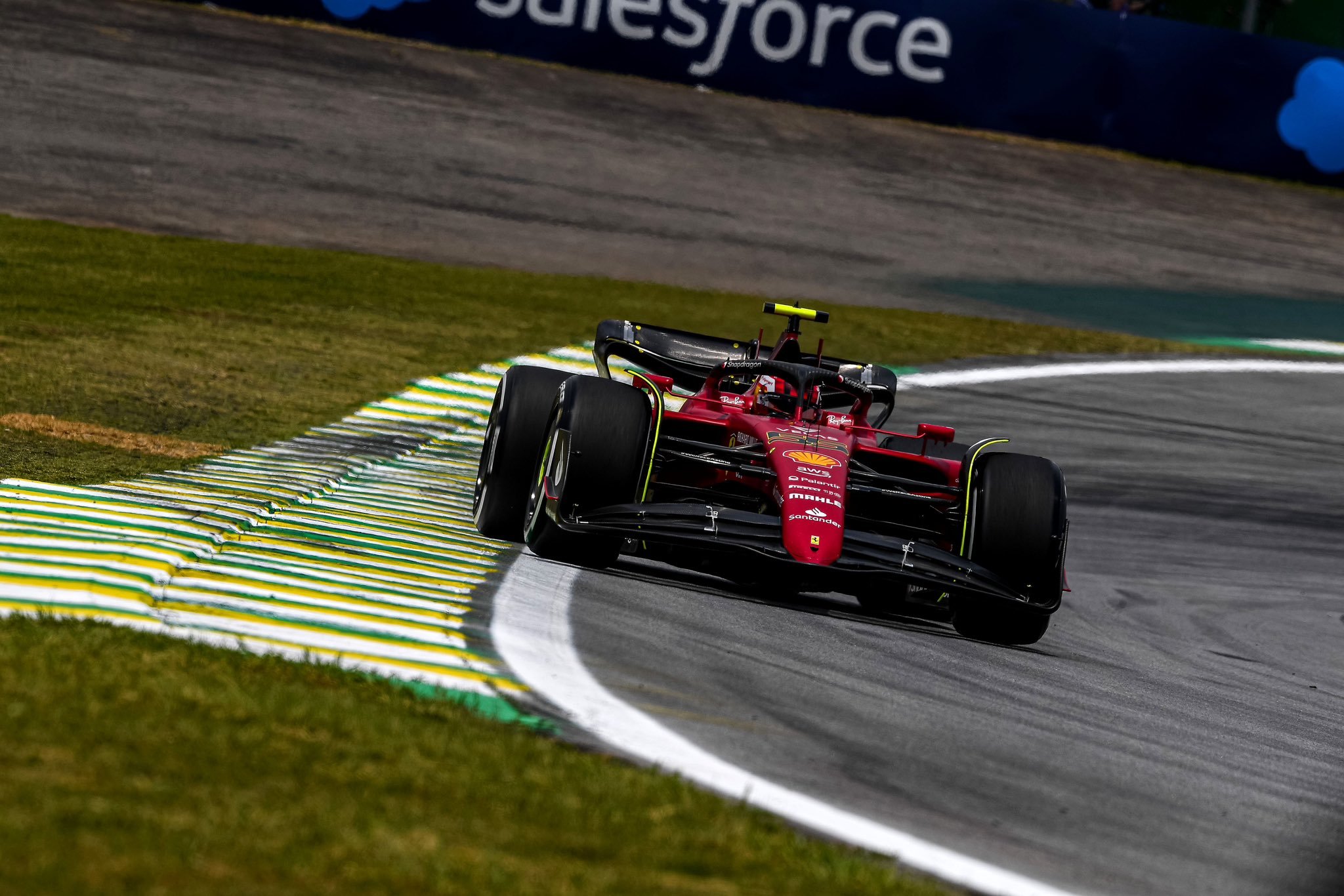 Carlos Sainz (Ferrari), durante los primeros entrenamientos libres.
