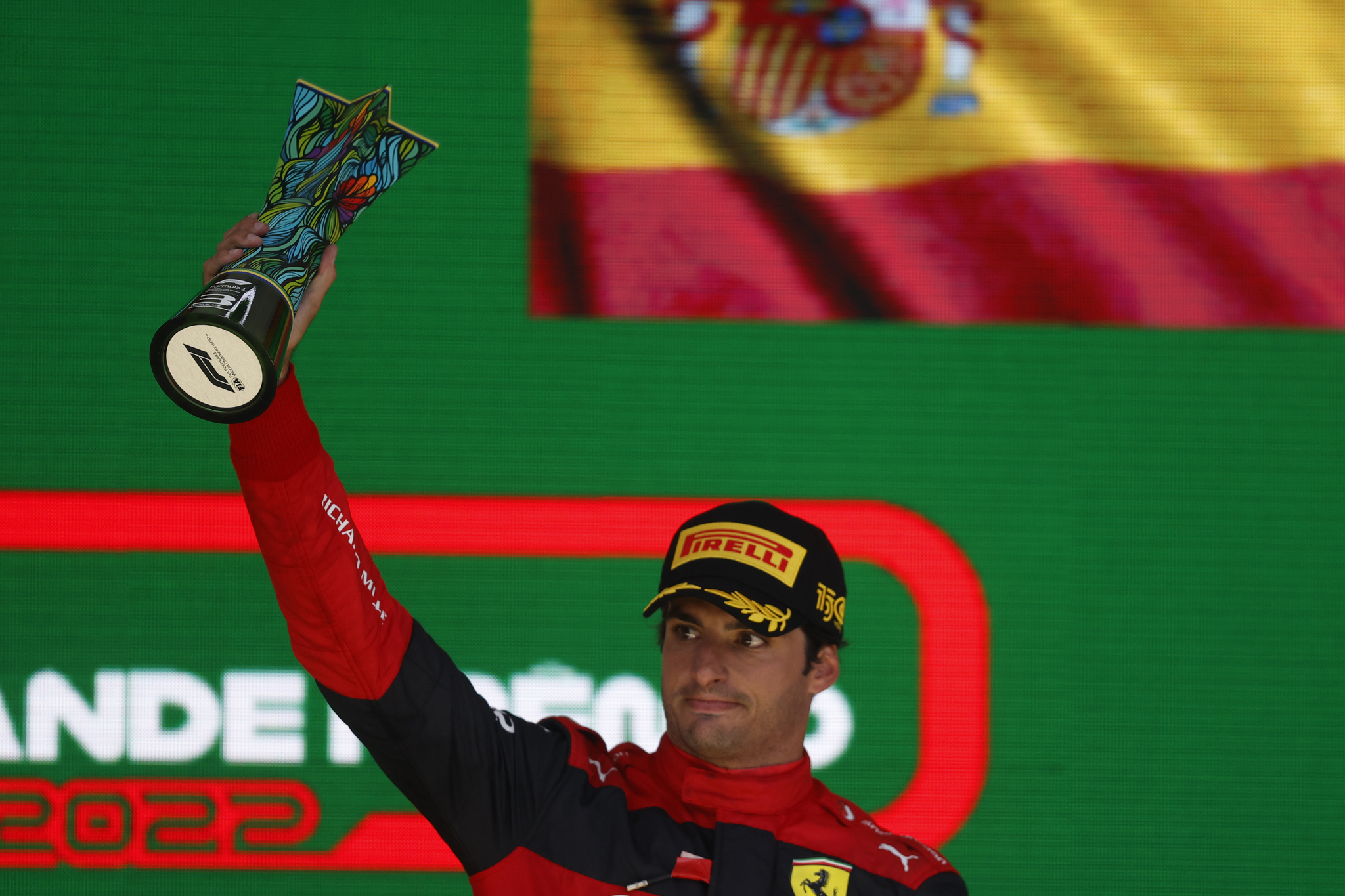 Carlos Sainz celebrando el podio