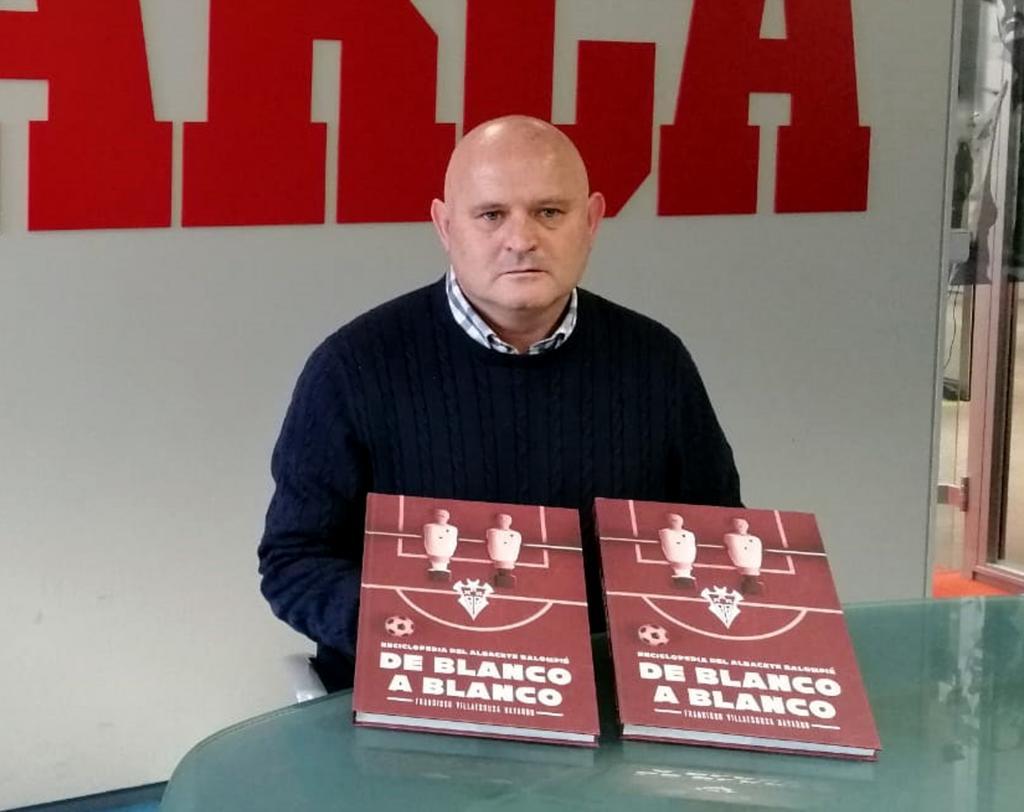 Francisco Villaescusa presenta su libro en la redacción de MARCA
