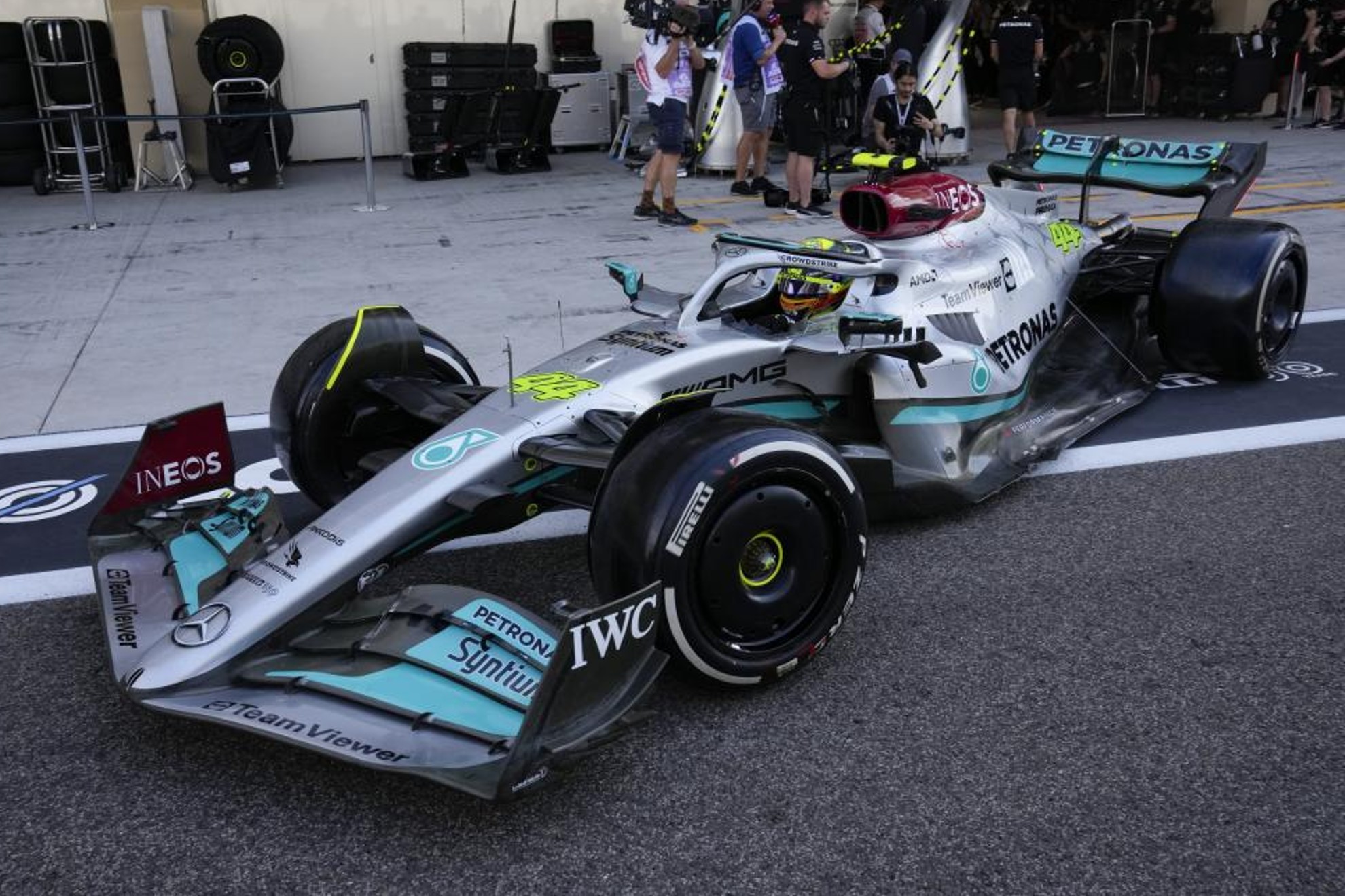 Lewis Hamilton, el los Libres 1 del GP de Abu Dhabi 2022.