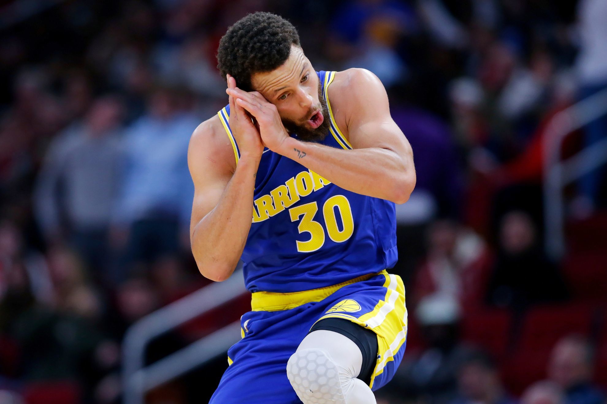 Stephen Curry, Golden State Warriors earn first road win of the 2022 NBA season