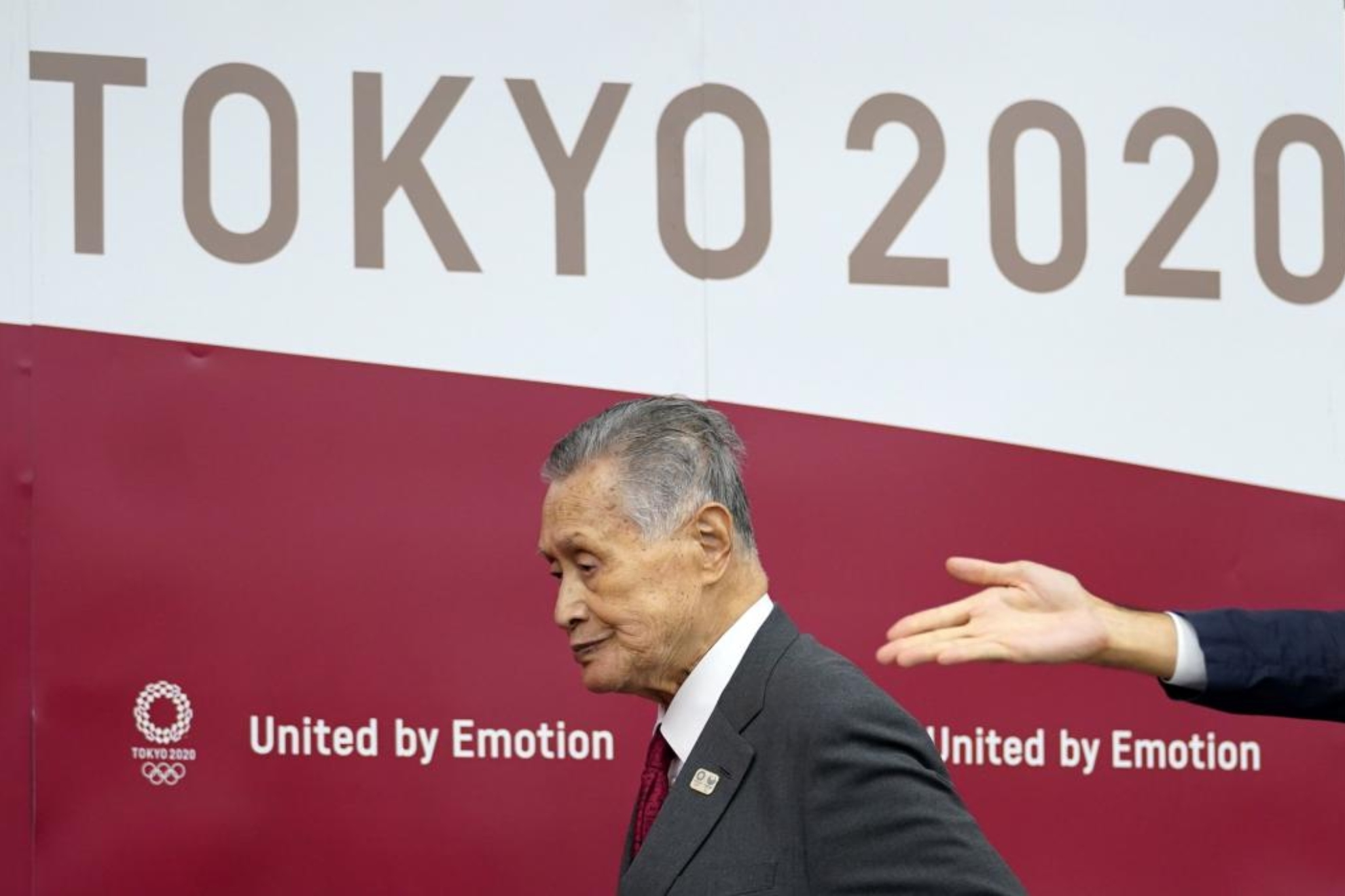 El expresidente de Tokio 2020 afirma que Zelenski es tan culpable de la guerra como Putin