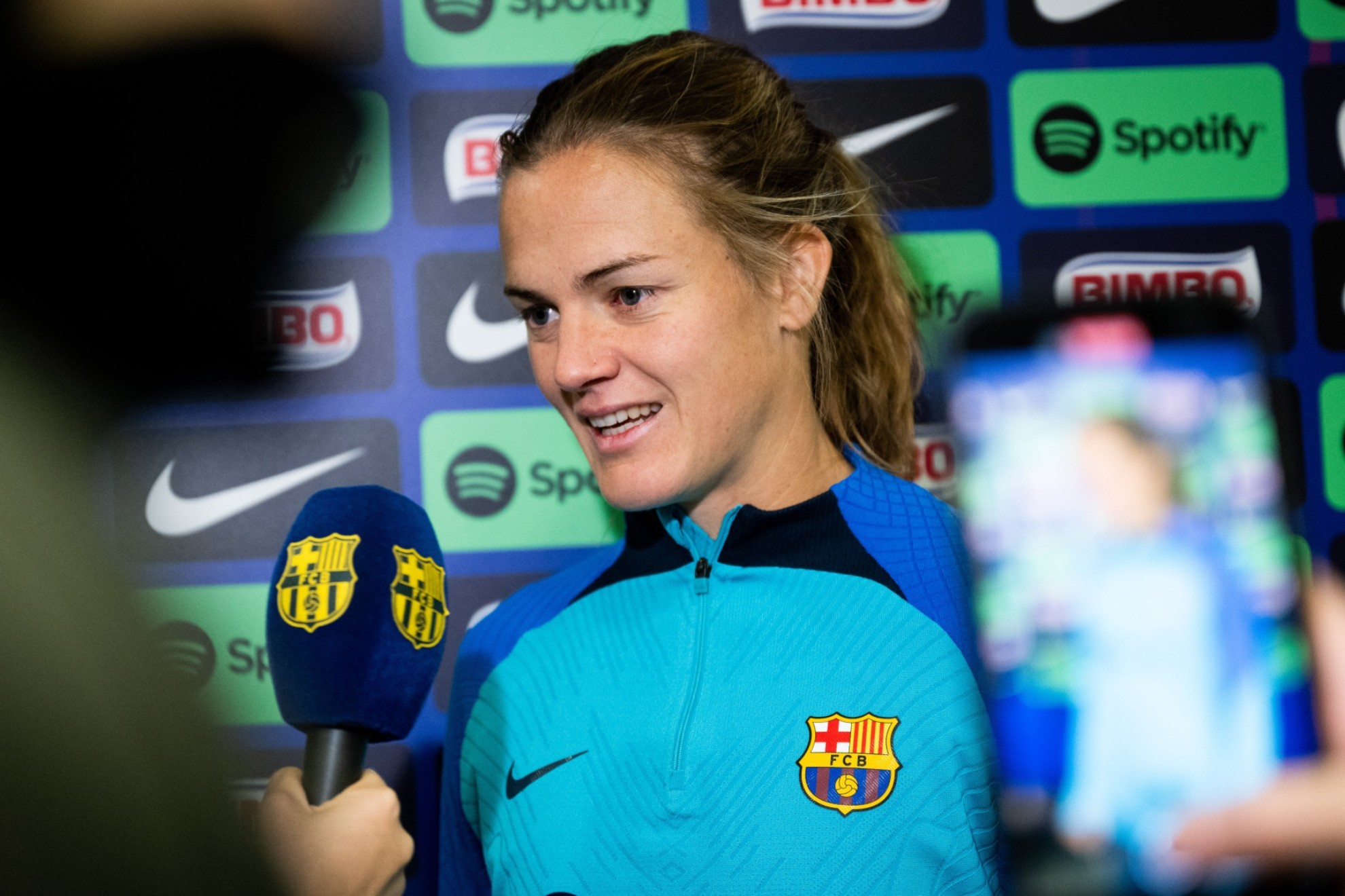 Irene Paredes atendiendo a los medios de comunicacin en el Camp Nou / FC Barcelona