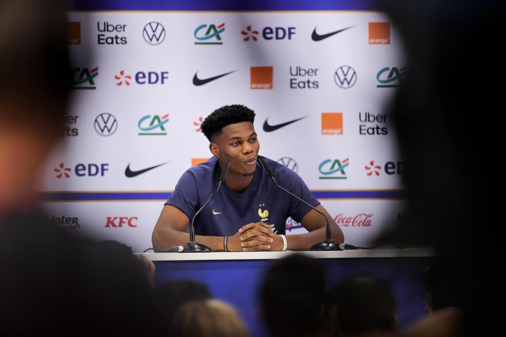 Tchouameni en la rueda de prensa de la selección francesa en el Mundial de Qatar 2022