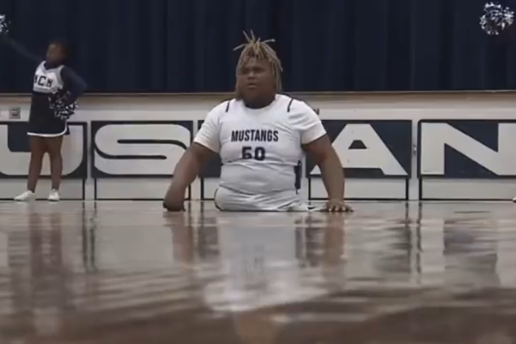 Hacer posible lo imposible: el primer jugador de baloncesto sin piernas