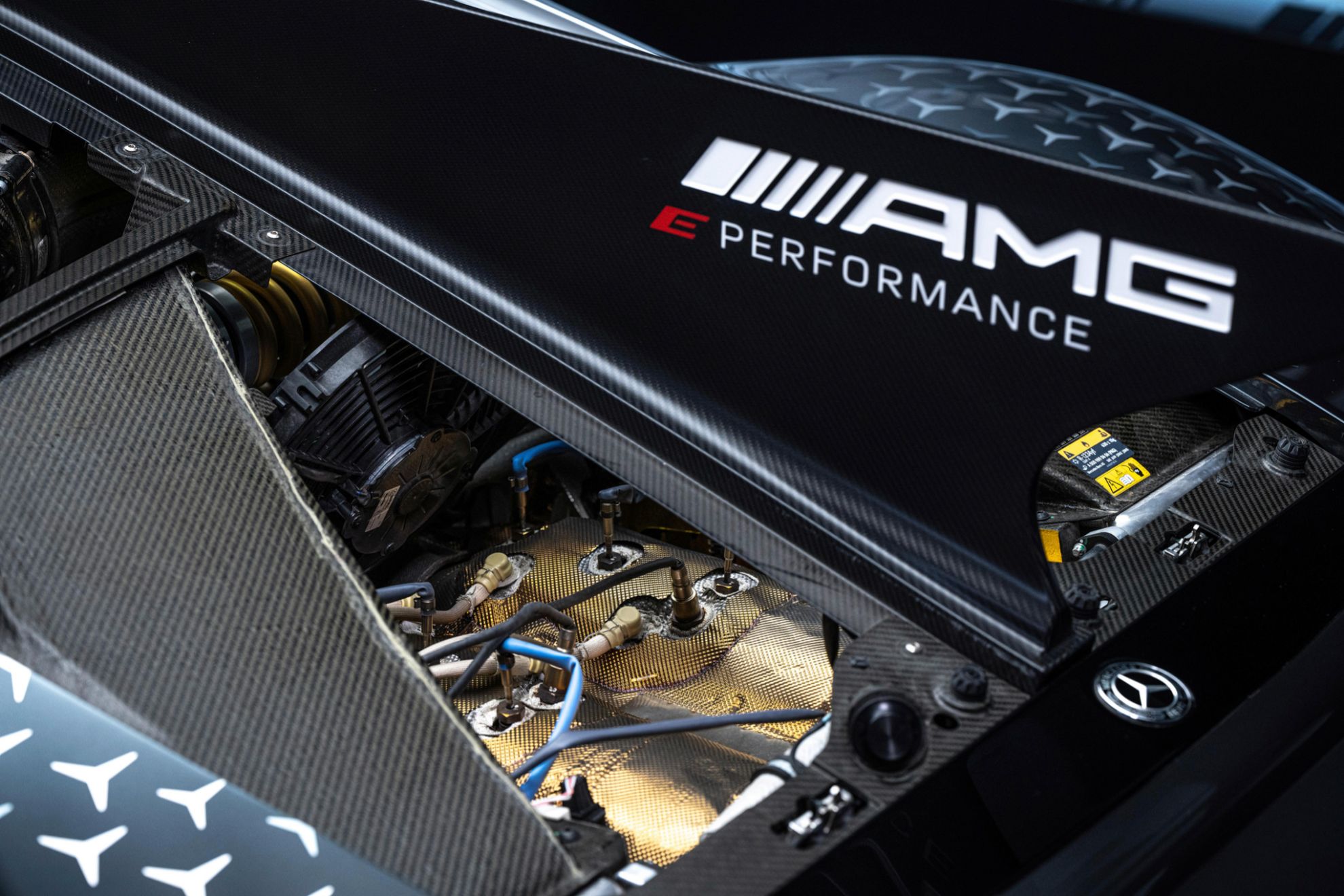 Lo más especial del AMG One está bajo su capó: un auténtico motor de Fórmula 1.