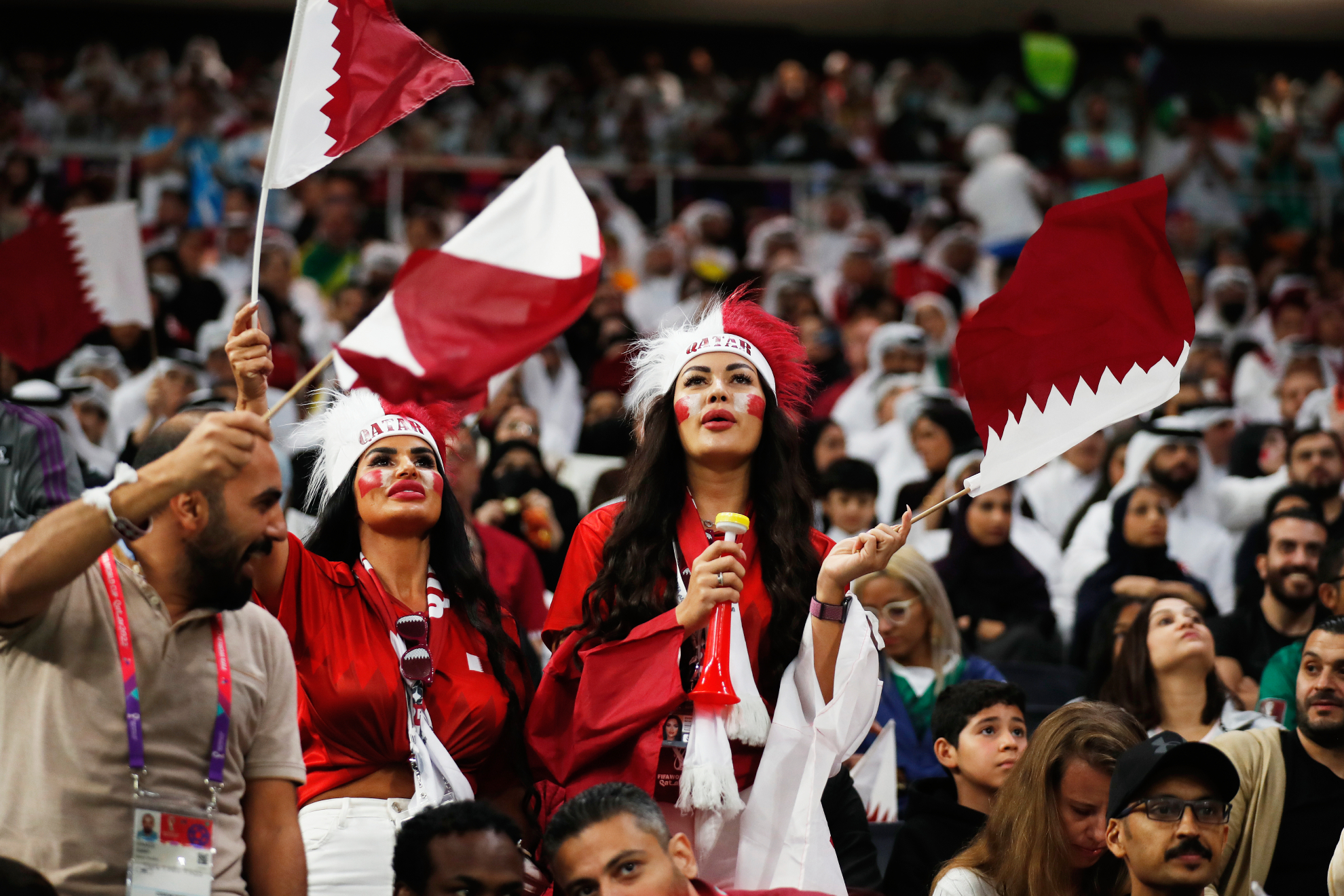 La afición qatarí animando a su selección