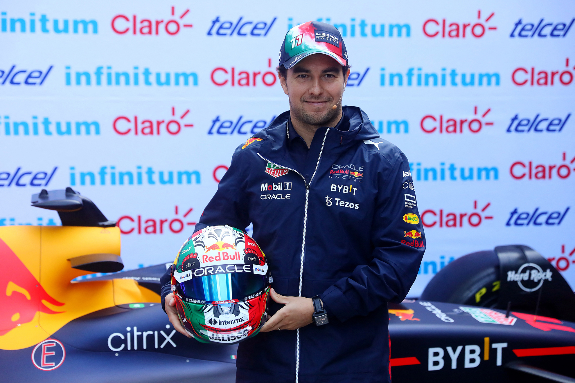 Checo Pérez vive días de diversión con Red Bull | Reuters
