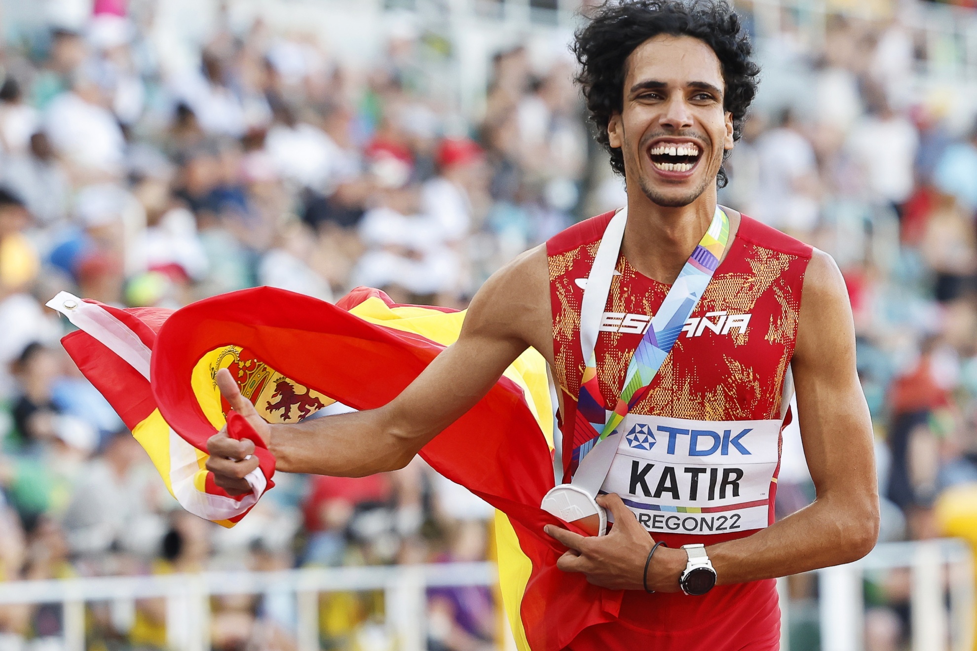 Mohamed Katir celebra su bronce en los 1.500 del Mundial de Oregn.