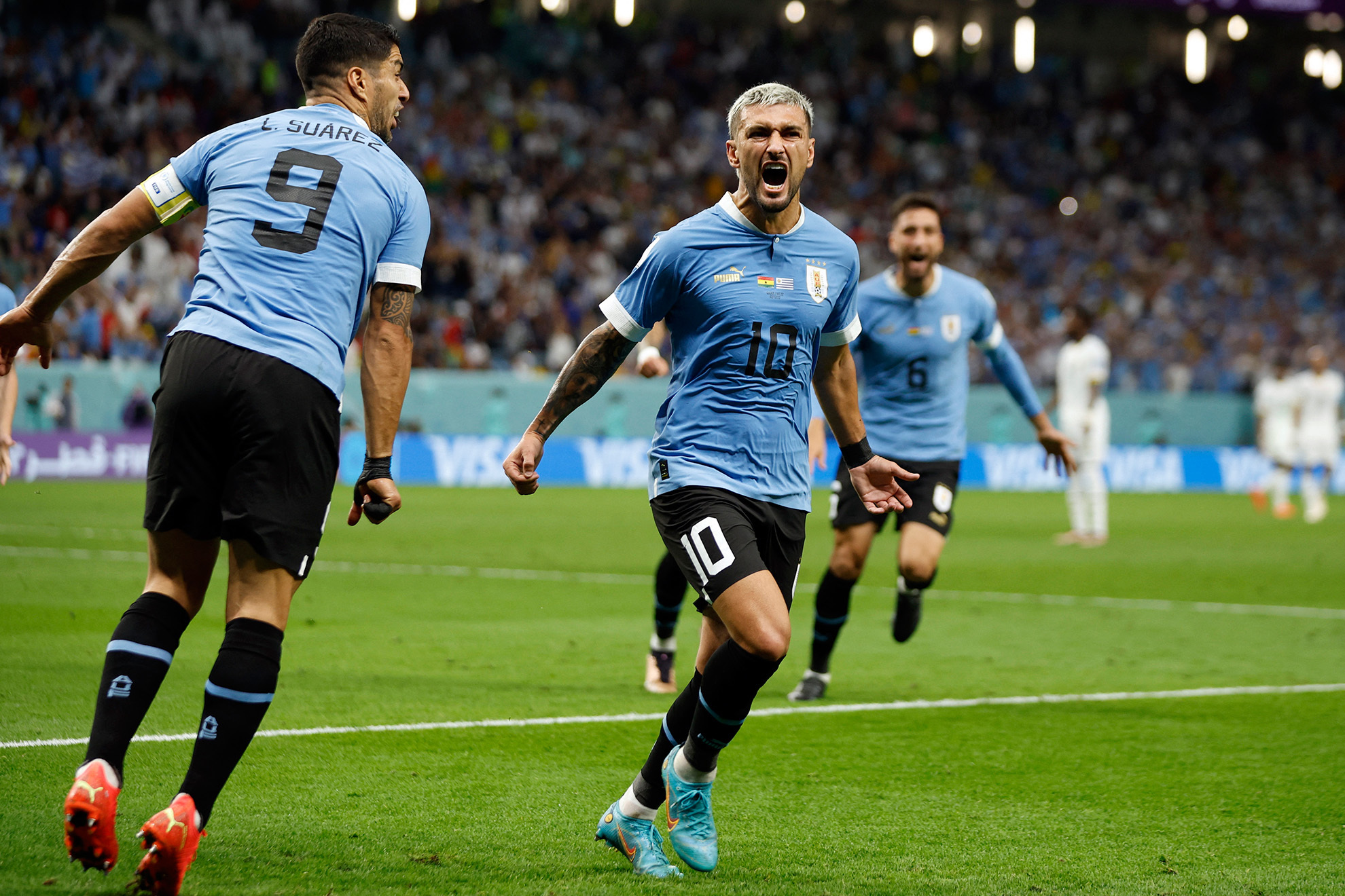 El '10' de Uruguay ingresó como titular en este encuentro decisivo. | Reuters