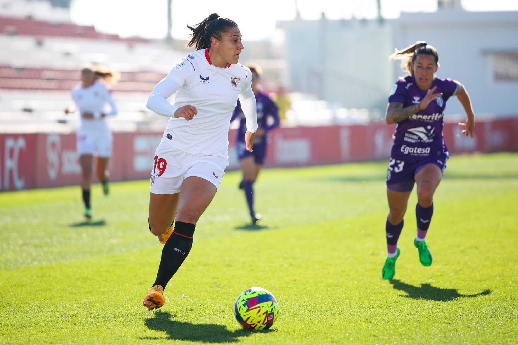 Cristina Martín-Prieto jugando contra la UDG Tenerife, su ex equipo / Sevilla FC