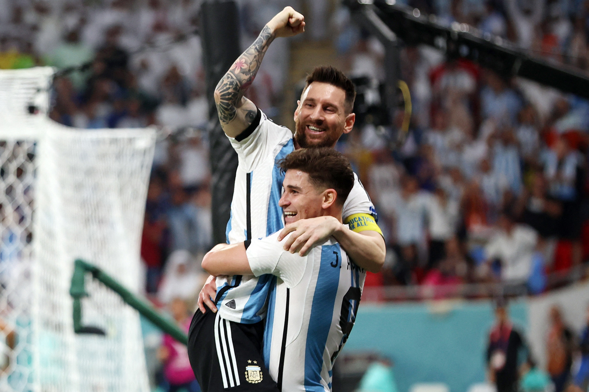Messi y Argentina se meten a cuartos de final | Reuters