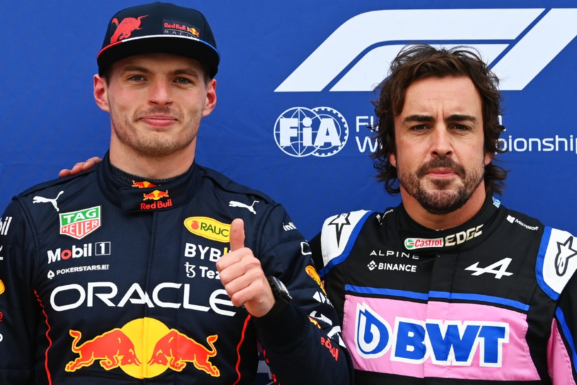 Verstappen, junto a Alonso.