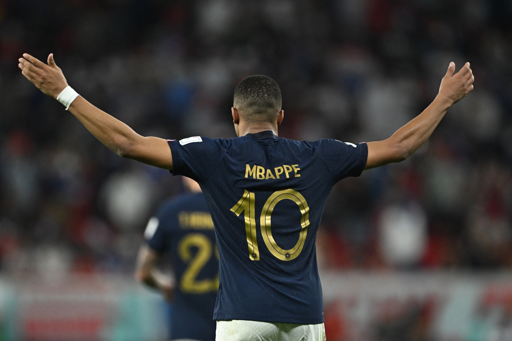mbappe anota un doblete y llega a 9 goles en los mundiales