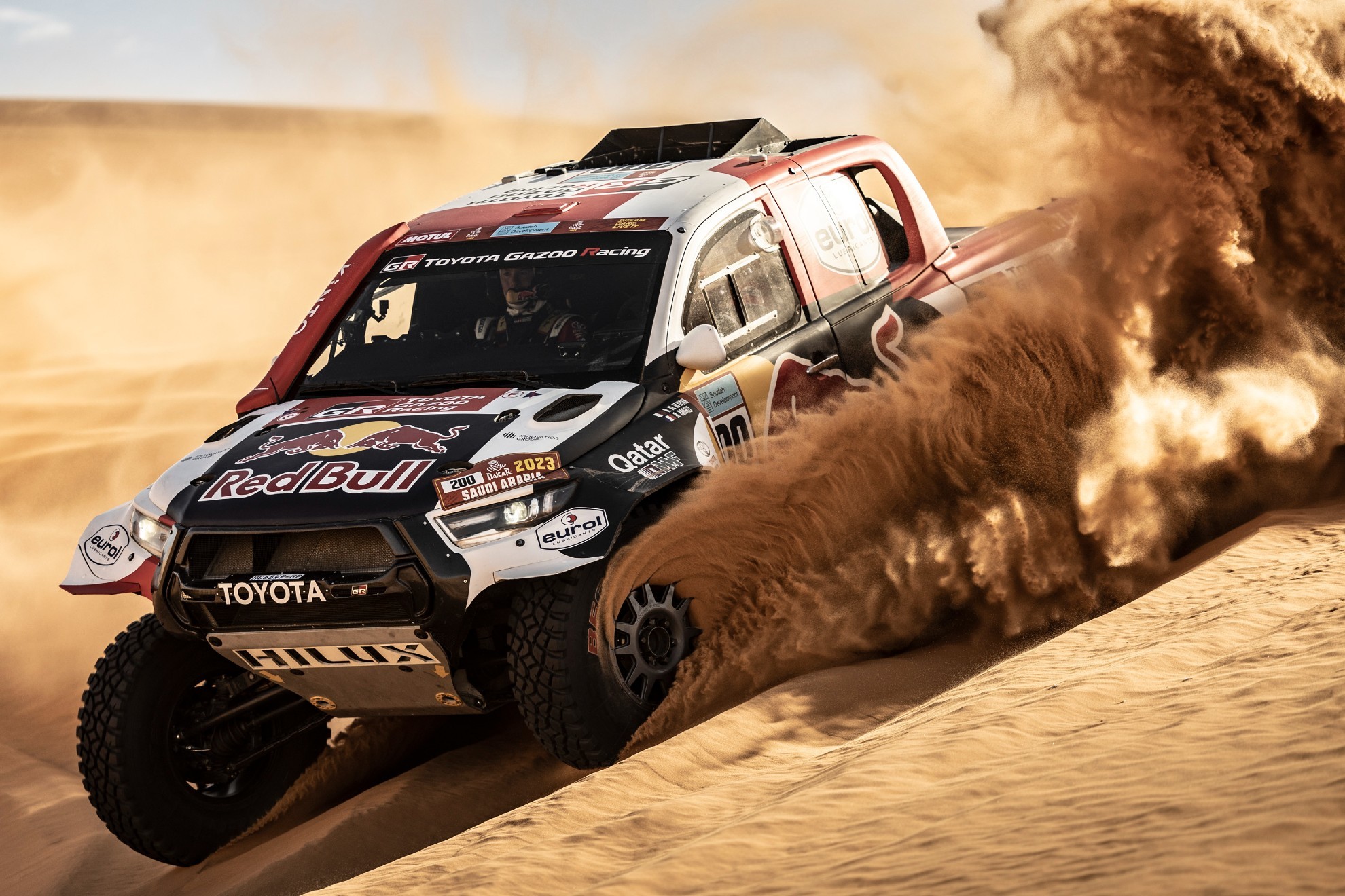 Al-Atityah/Baumel defenderán el título en el Dakar 2023 a bordo de un Hilux T1+ mejorado.