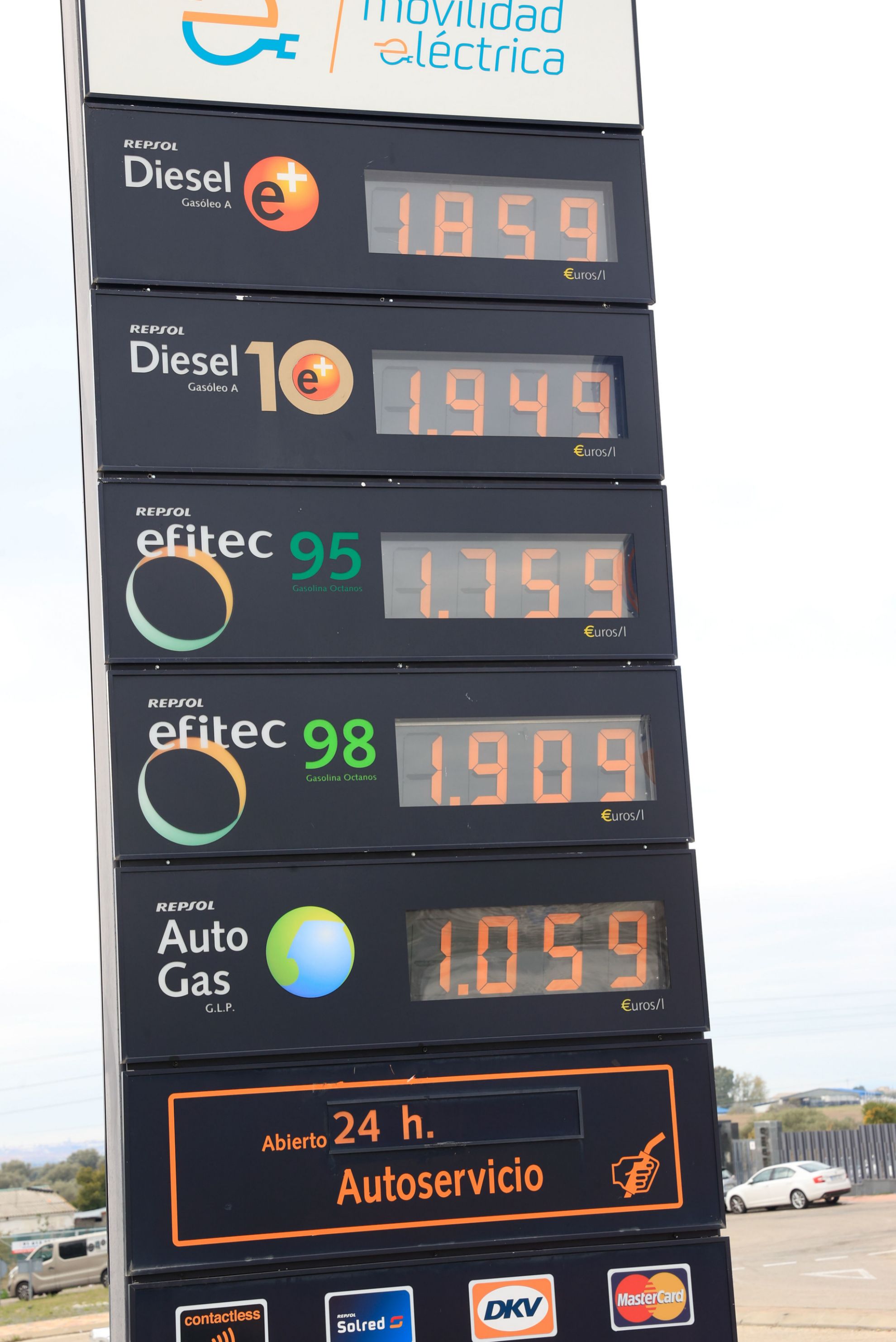 A partir del 1 de enero quiz los precios de los pilones sern los que paguemos por el carburante...