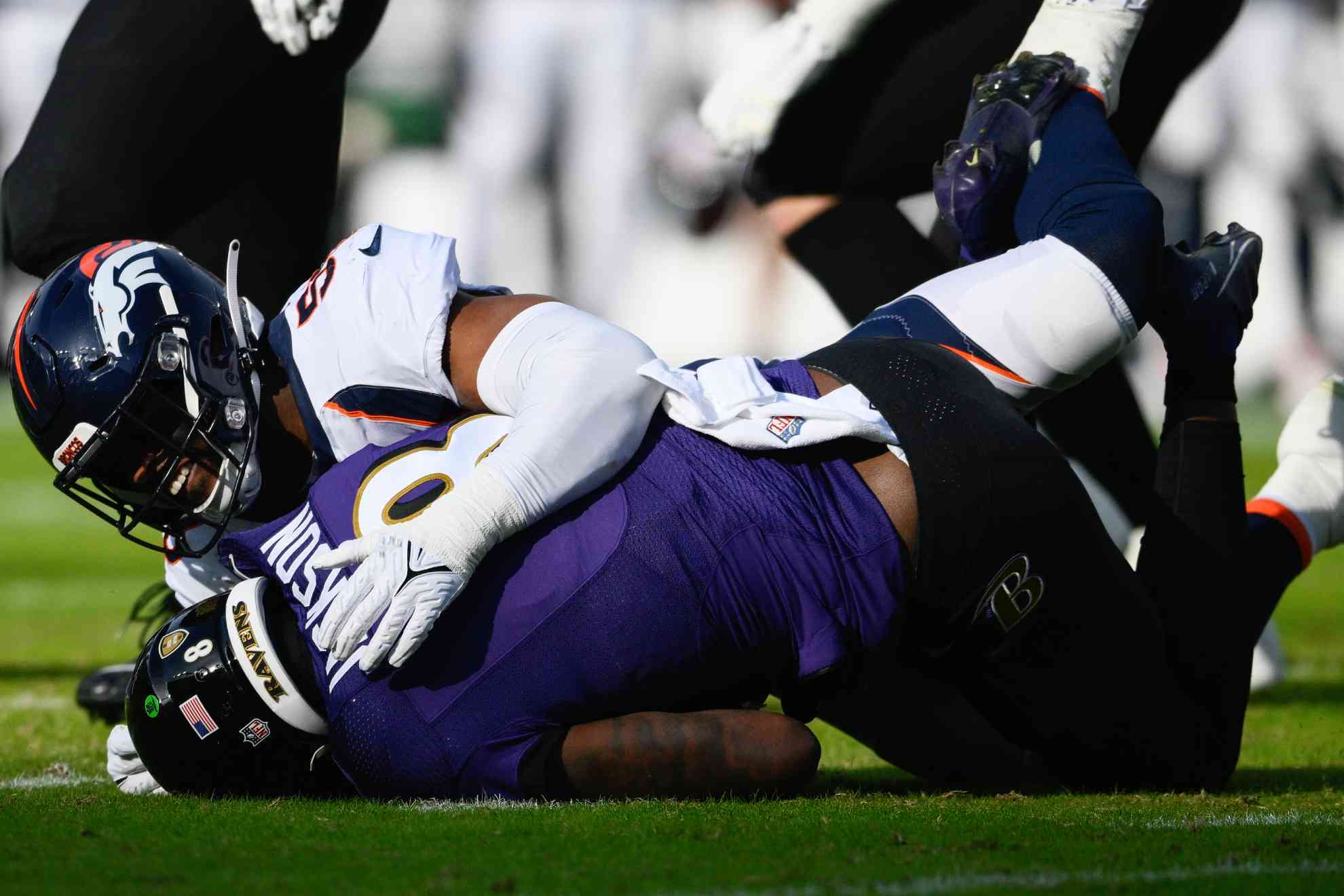 Lamar Jackson injury update: Ravens QB won't play vs. Steelers and could  miss two more weeks