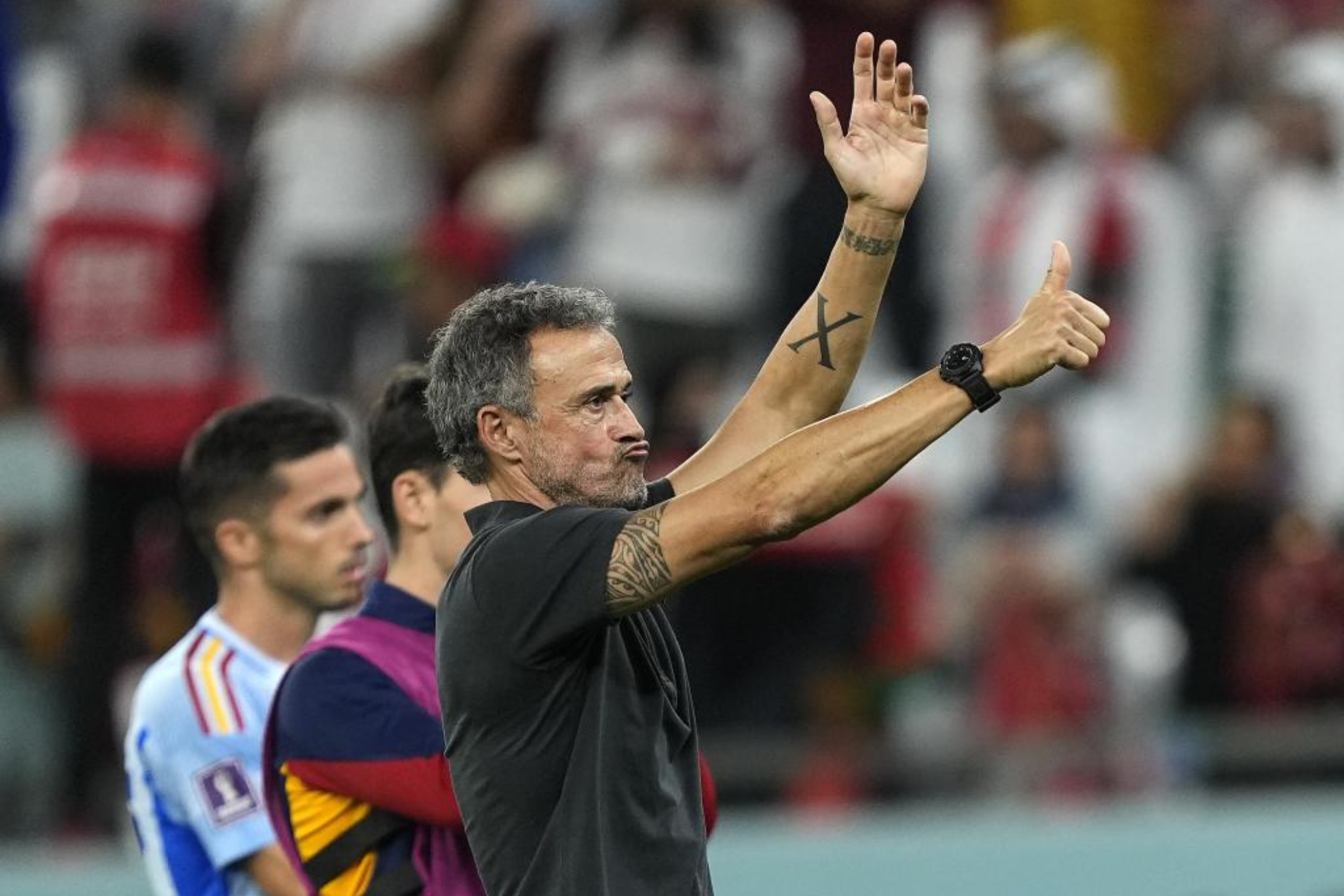 "No defenderé su persona, pero España no puede tener mejor entrenador"