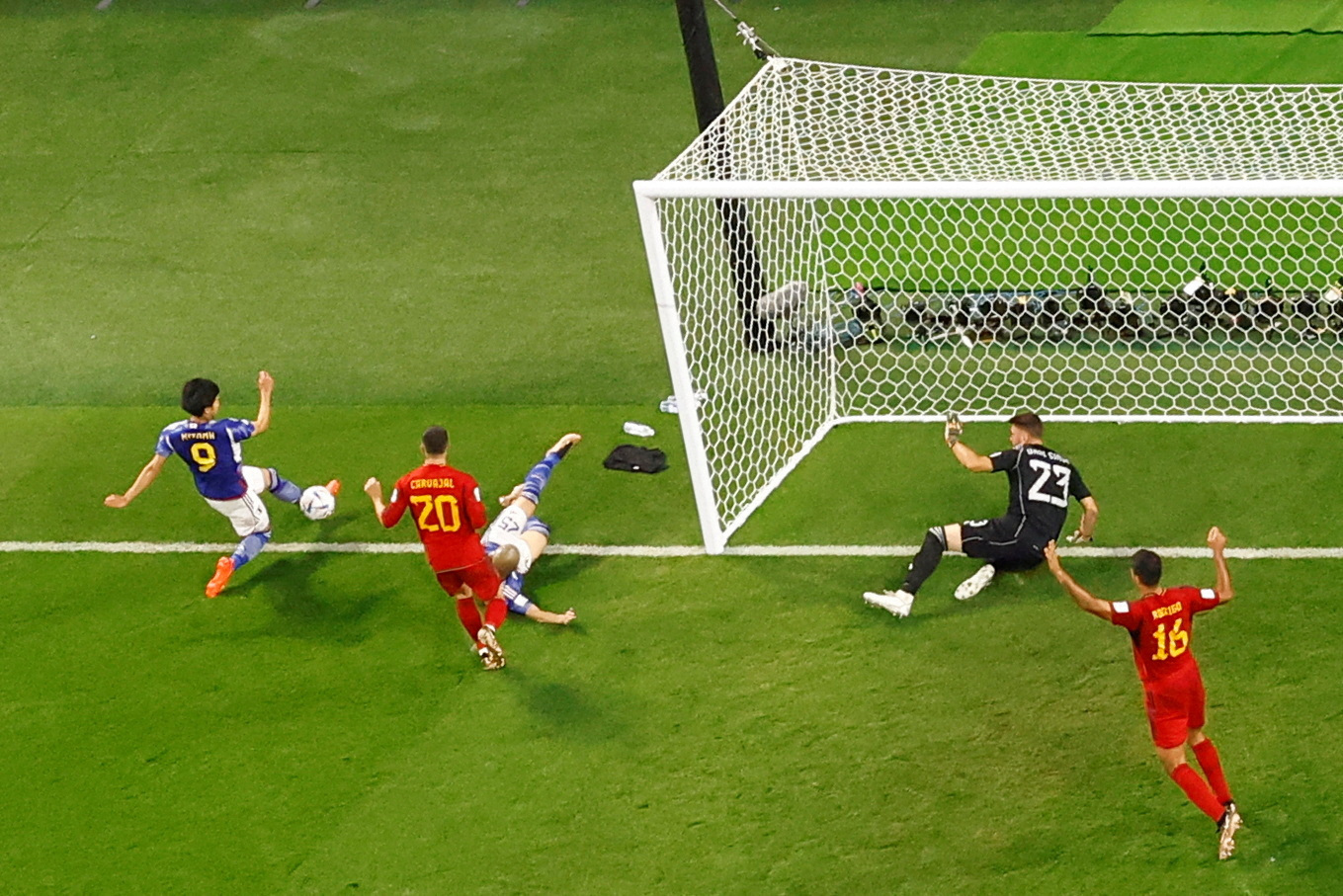 El polémico gol de Japón ante España | Reuters