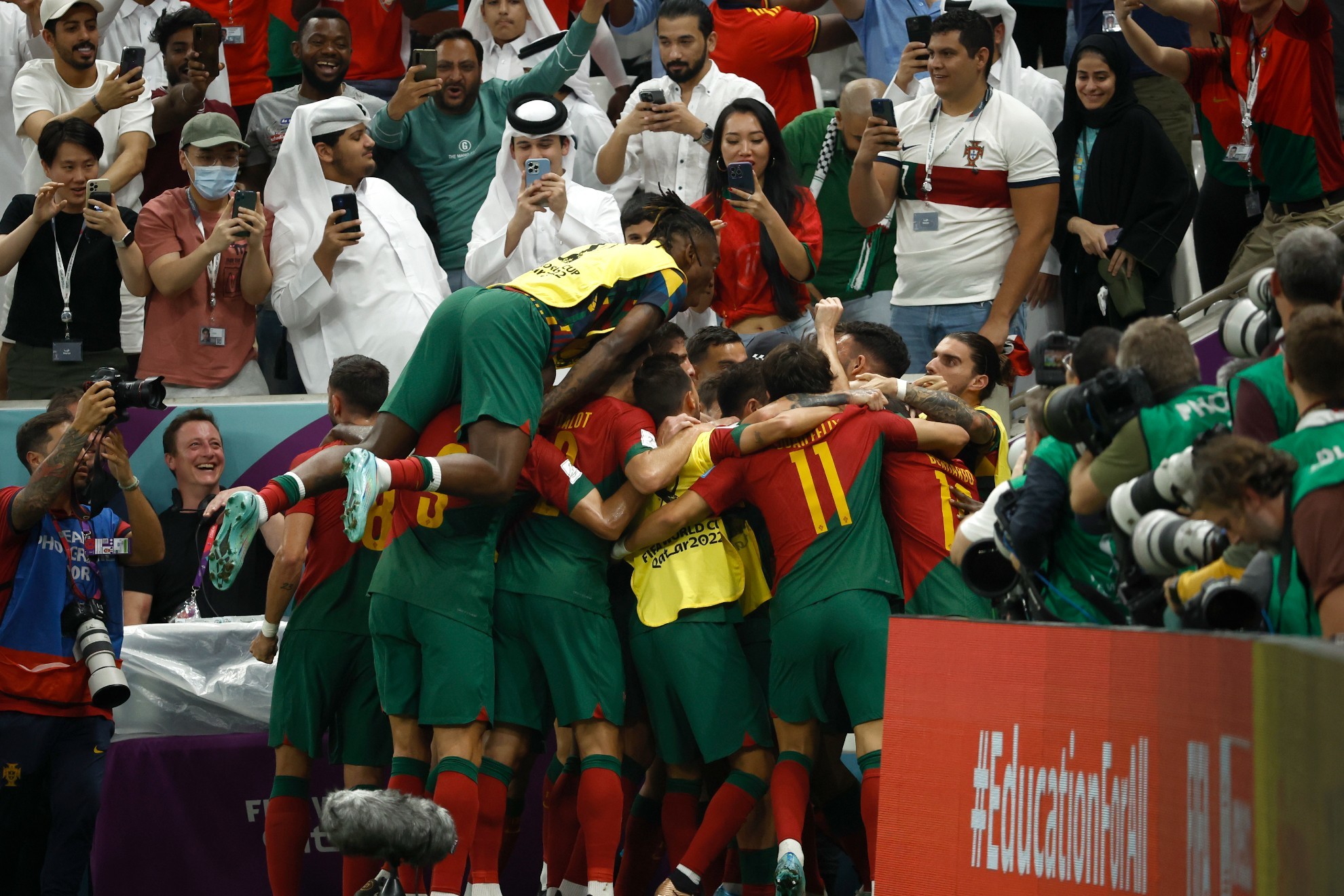 Portugal celebra uno de sus tantos ante Suiza