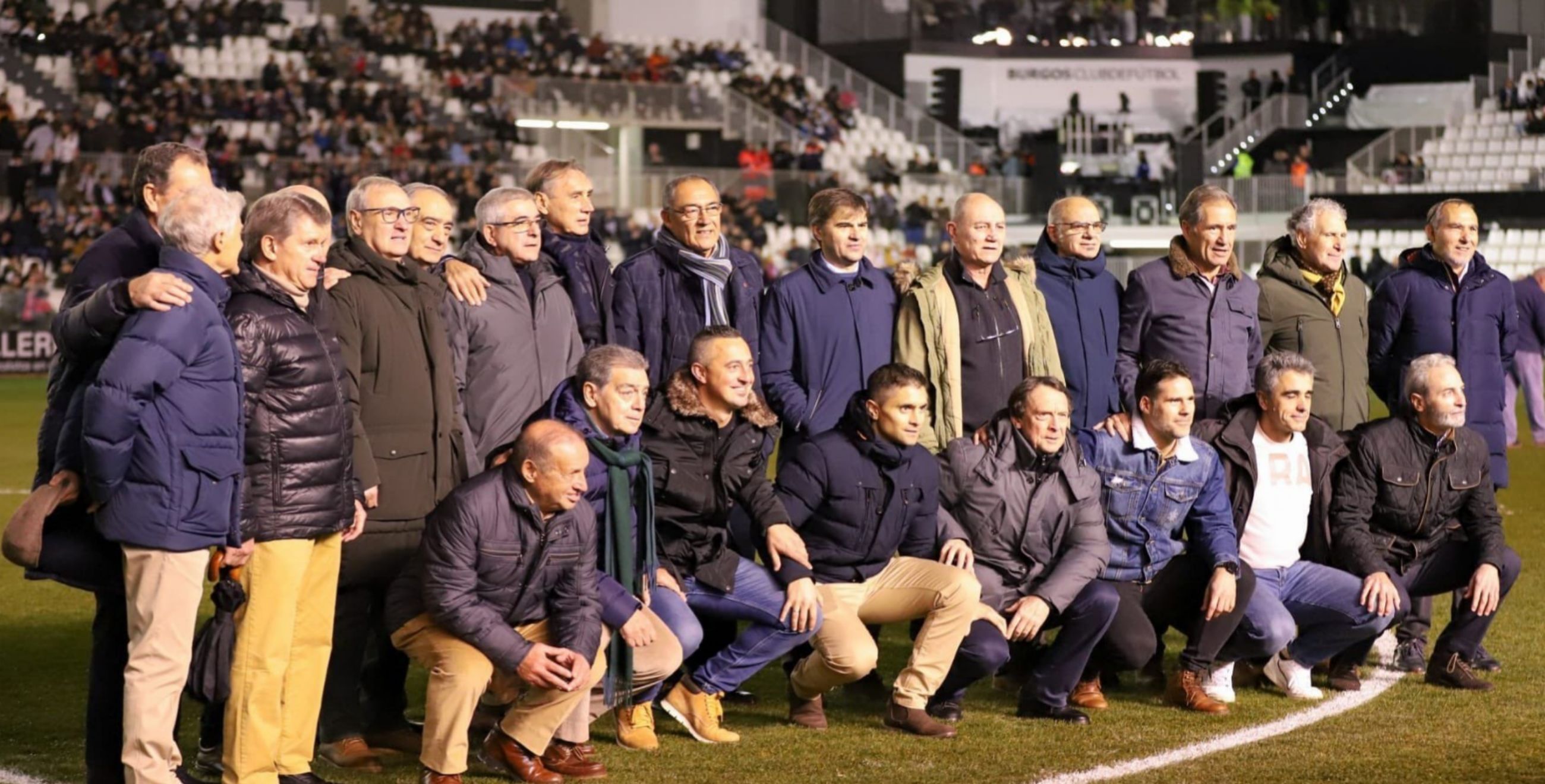 Jugadores histricos del Burgos fueron homenajeados antes del partido.