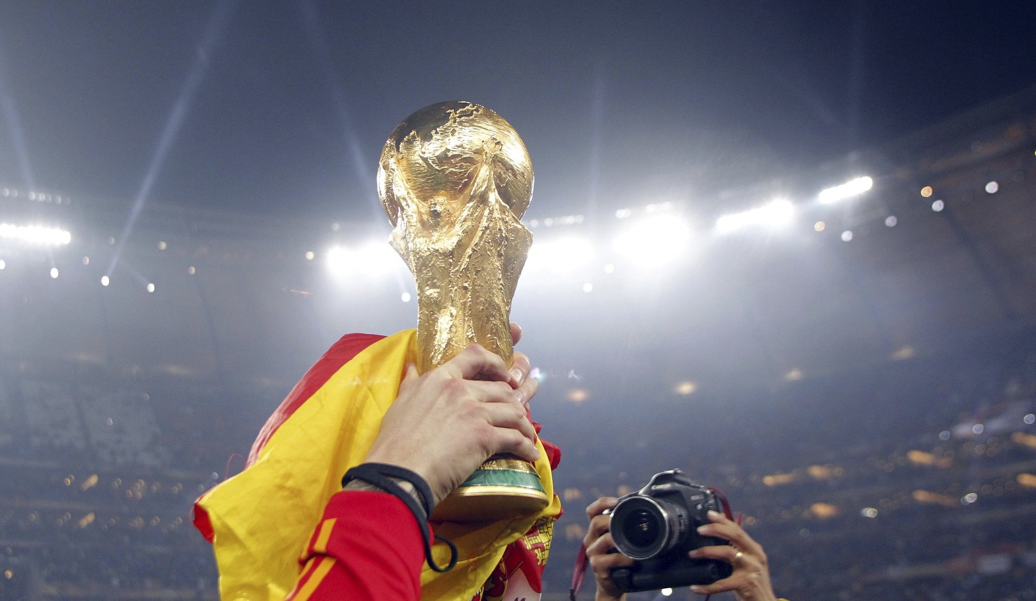 La Copa del Mundo levantada por Sergio Ramos